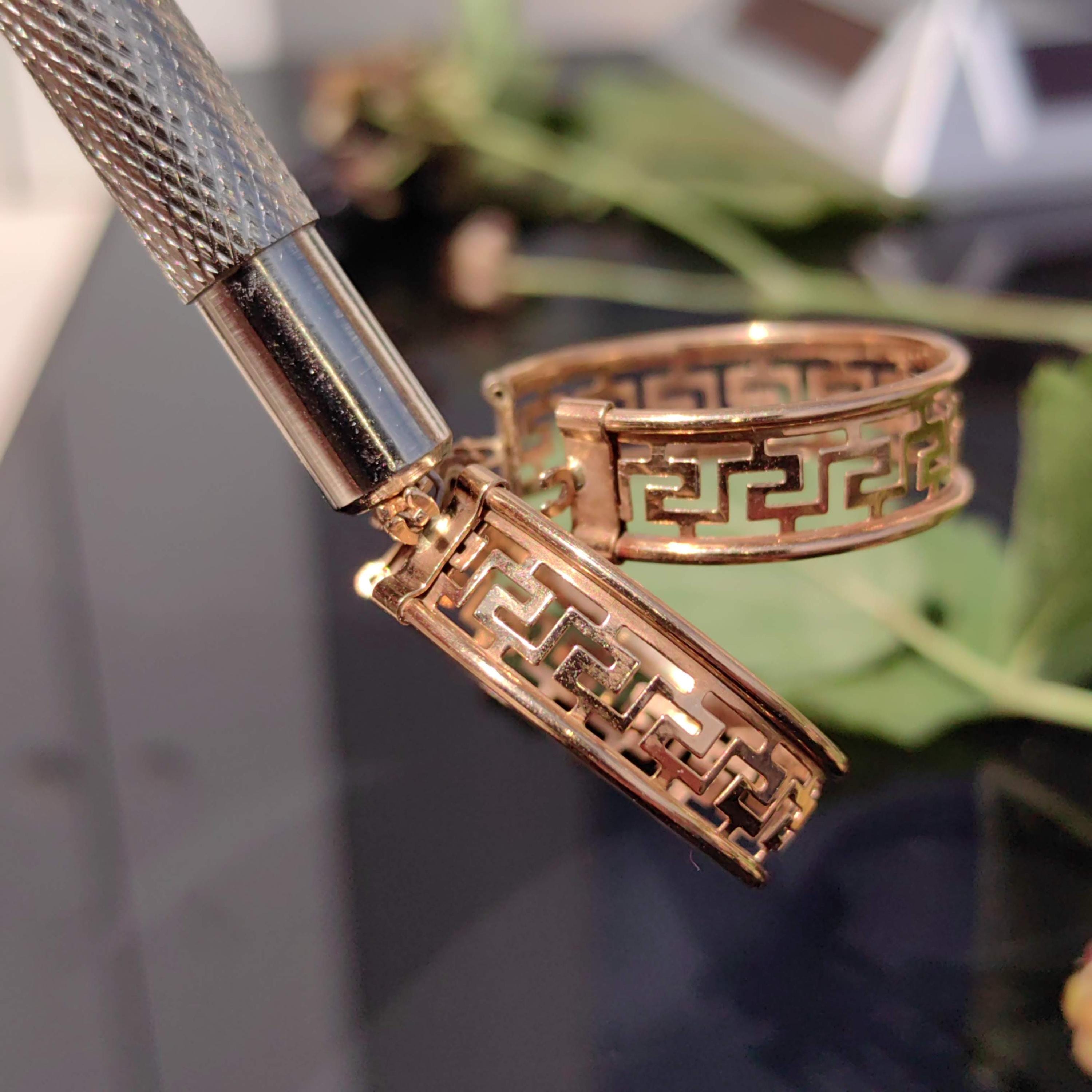 Vintage 14k Gold Hoop Earrings: Greek Meander Versace Style