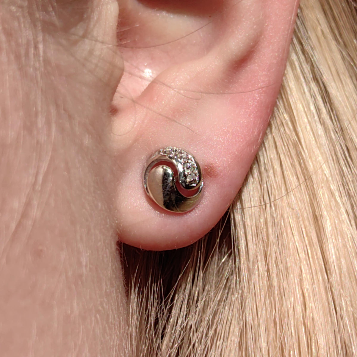 Diamond Solid 8k White Gold Round Stud Geometric Vintage Classic Minimalist Elegant Gift for Her Yin and Yang Earrings
