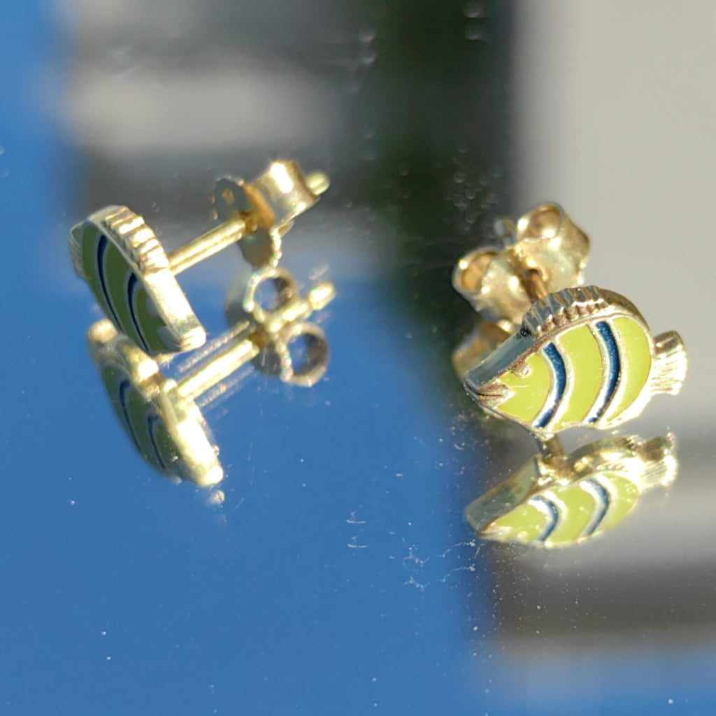 14k Yellow Gold Enamel Fish Stud Earrings: Vintage Ocean Jewelry