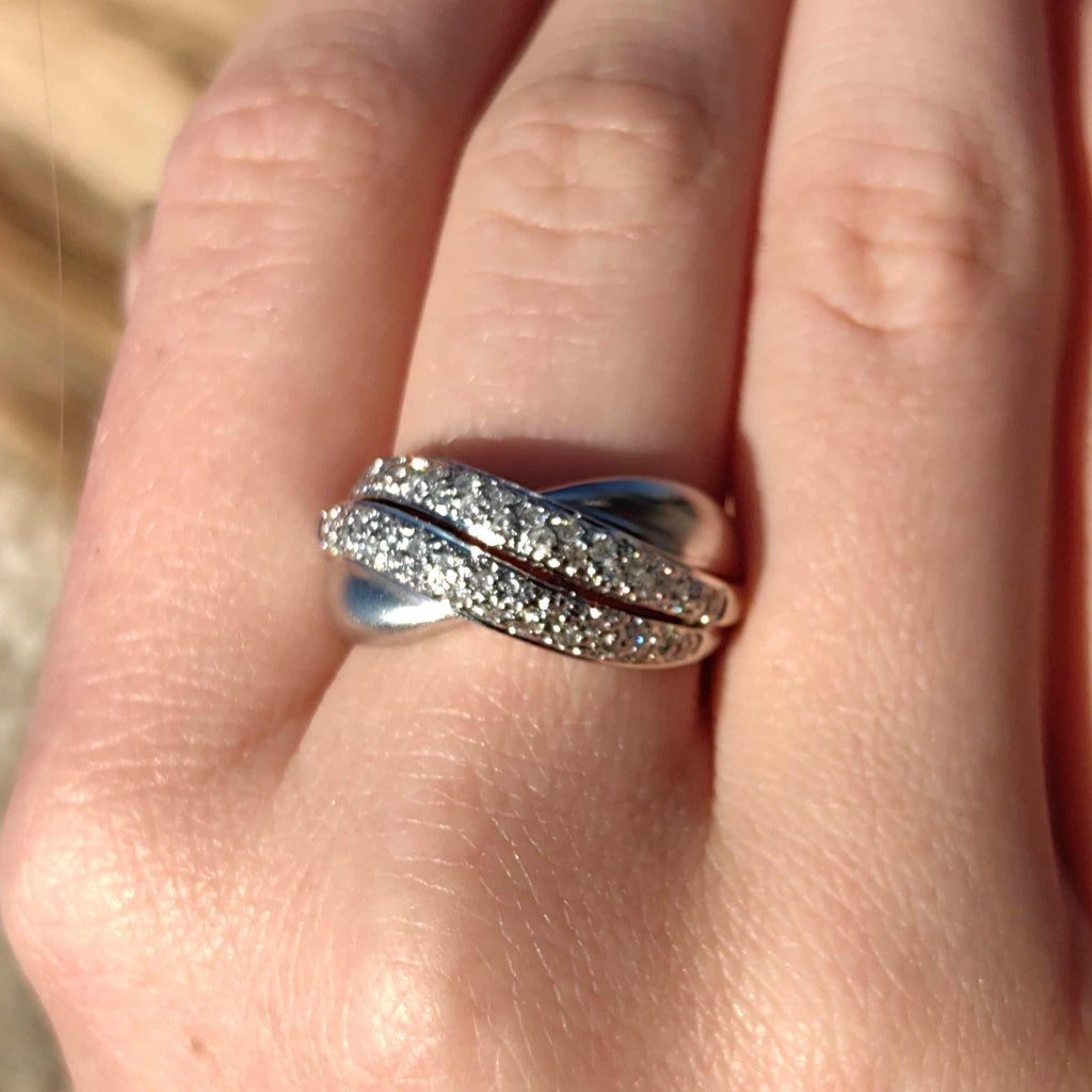Twisted Natural Sparkle Diamond 18k Solid White Gold Pavé Curved Elegant Band Brushed Finish White Gold Engagement Wedding Ring