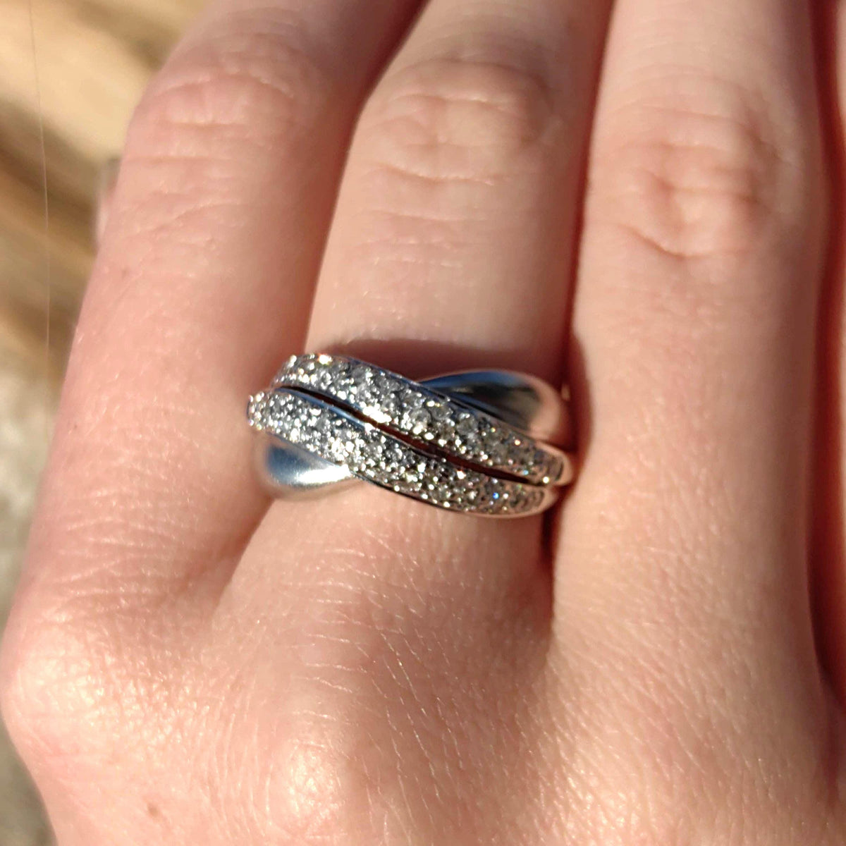 Twisted Natural Sparkle Diamond 18k Solid White Gold Pavé Curved Elegant Band Brushed Finish White Gold Engagement Wedding Ring