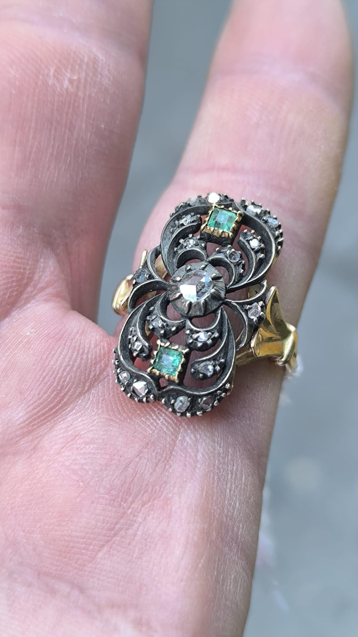 Art Deco Natural Green Emerald Rose Diamond in Silver Setting Elegant Ring 14k Gold & Silver, 1940s Vintage Antique Gift for Her