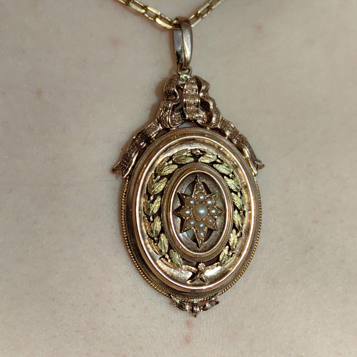 18k Gold Natural Pearl Pendant: Antique Bow Star Charm