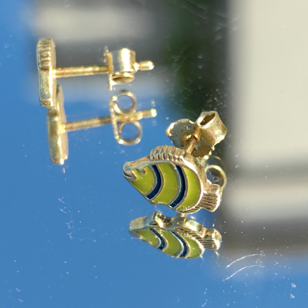 14k Yellow Gold Enamel Fish Stud Earrings: Vintage Ocean Jewelry