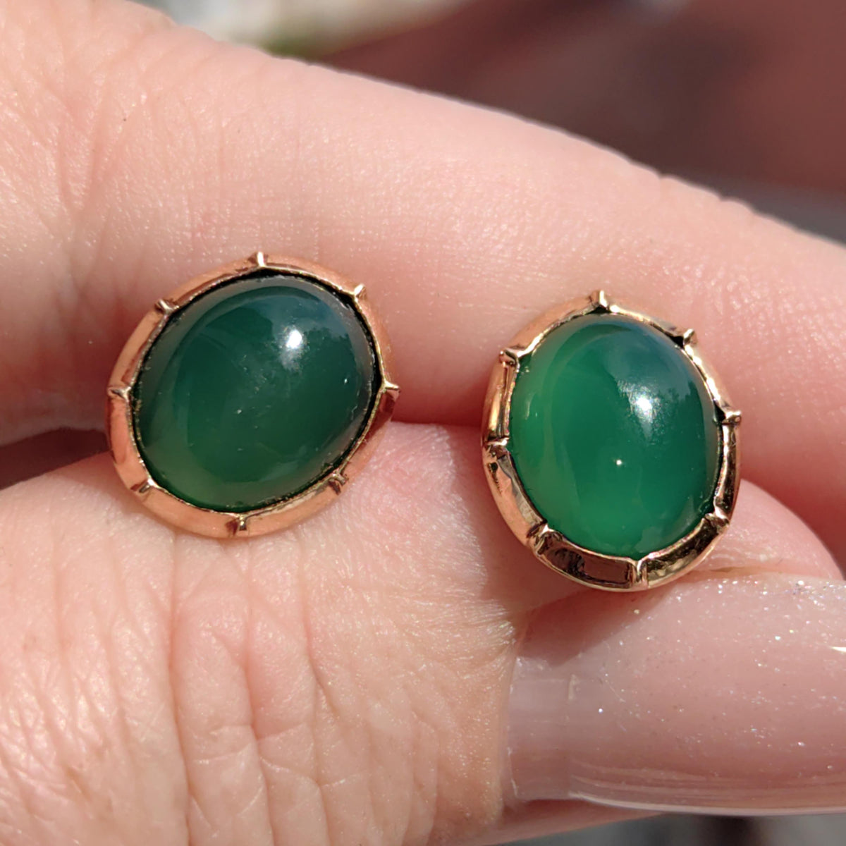 Green Chalcedony 18k Solid yellow Gold Victorian 1880s Screw Back Closure Elegant Earrings Gift for her Present