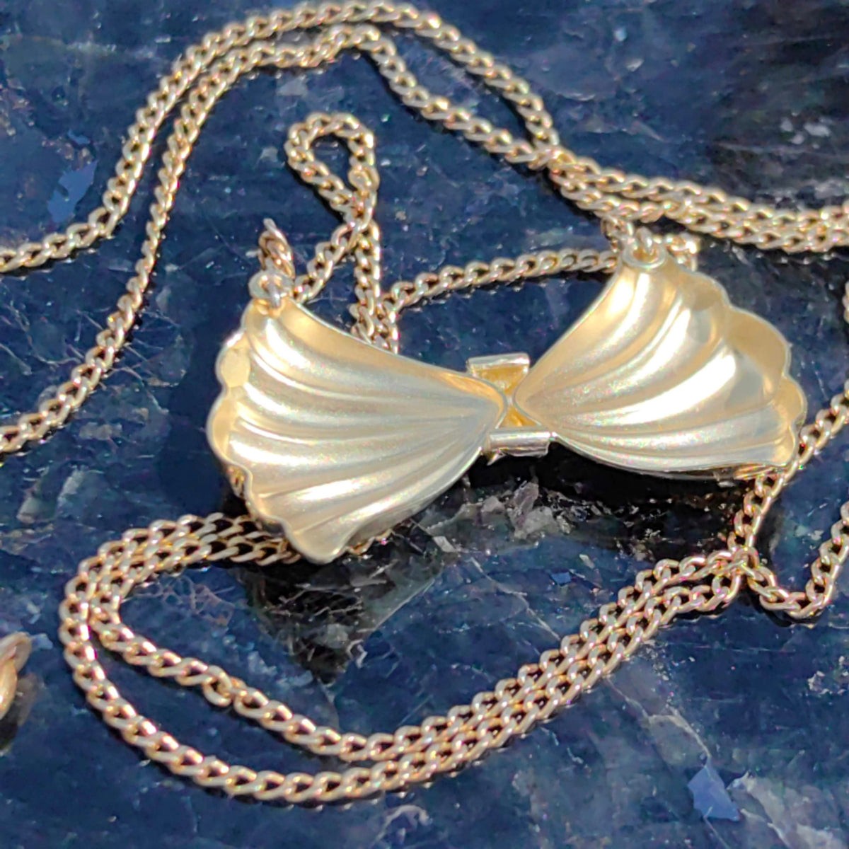 Antique 1940s Vintage Late Art Deco Diamond Bow 18k Hallmarked Solid Yellow Gold Elegant Pendant Necklace gift for Her Present Handmade
