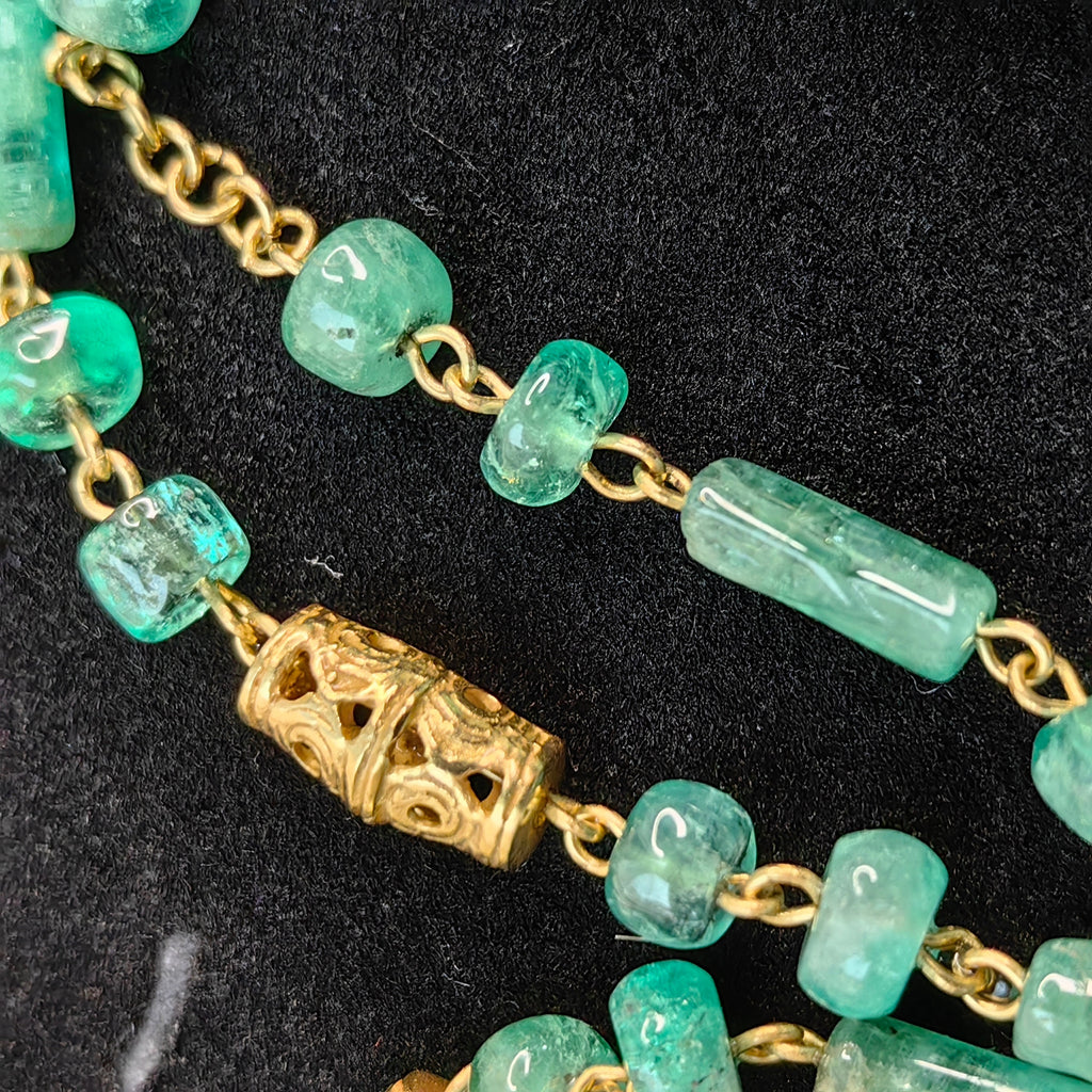 Vintage Natural Not Treated Emerald and 18k carved Gold Beaded Necklace Bracelet