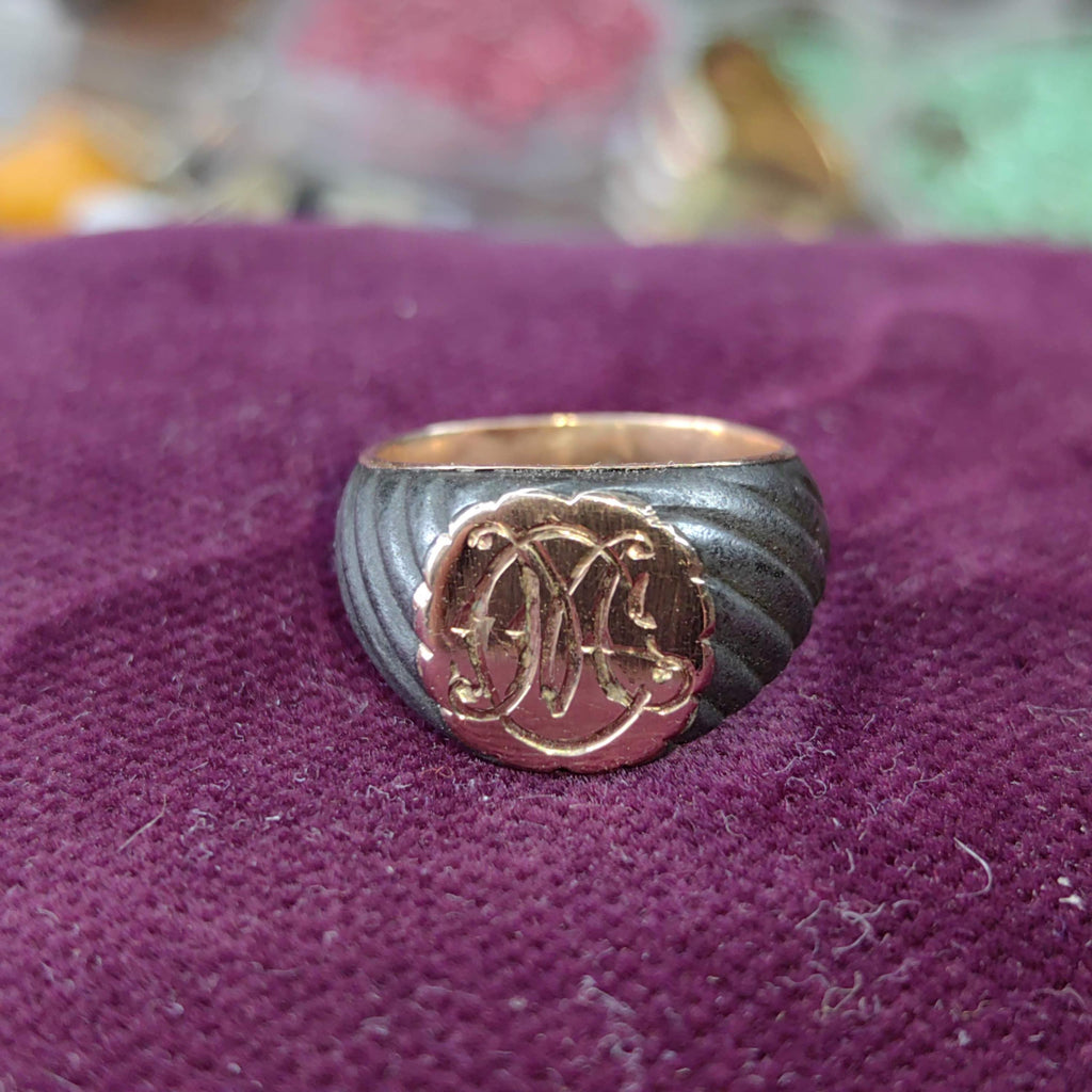 Victorian 14k Gold Initial Signet Ring: Antique Coat of Arms Seal