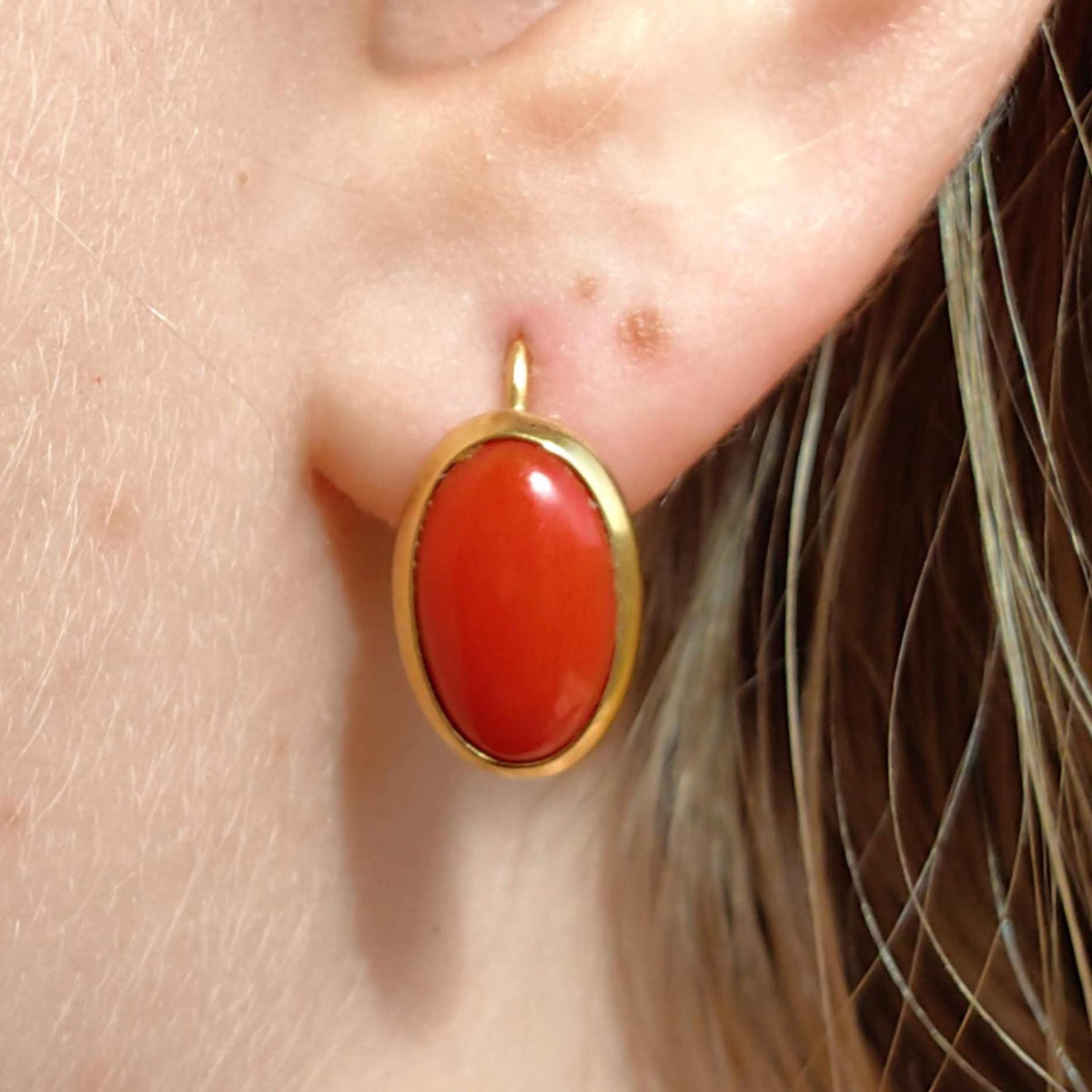 Natural Coral 18k Gold Earrings: Mid Century Vintage Dangle Dormeuse