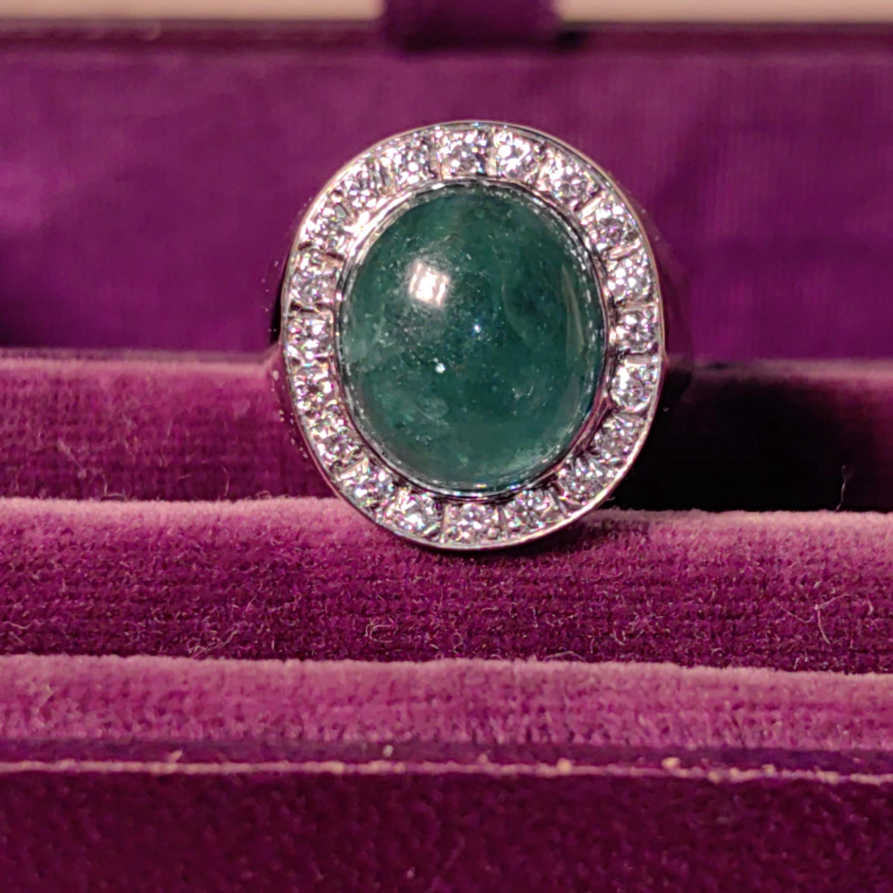 Emerald Diamond Ring Vintage 1970s Natural large cabochon Green Statement Estate Ring 14k Solid White Gold Elegant Statement Gift Her wife