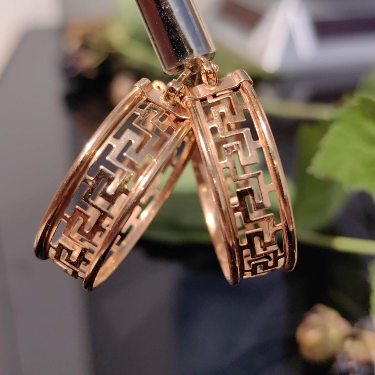 Vintage 14k Gold Hoop Earrings: Greek Meander Versace Style