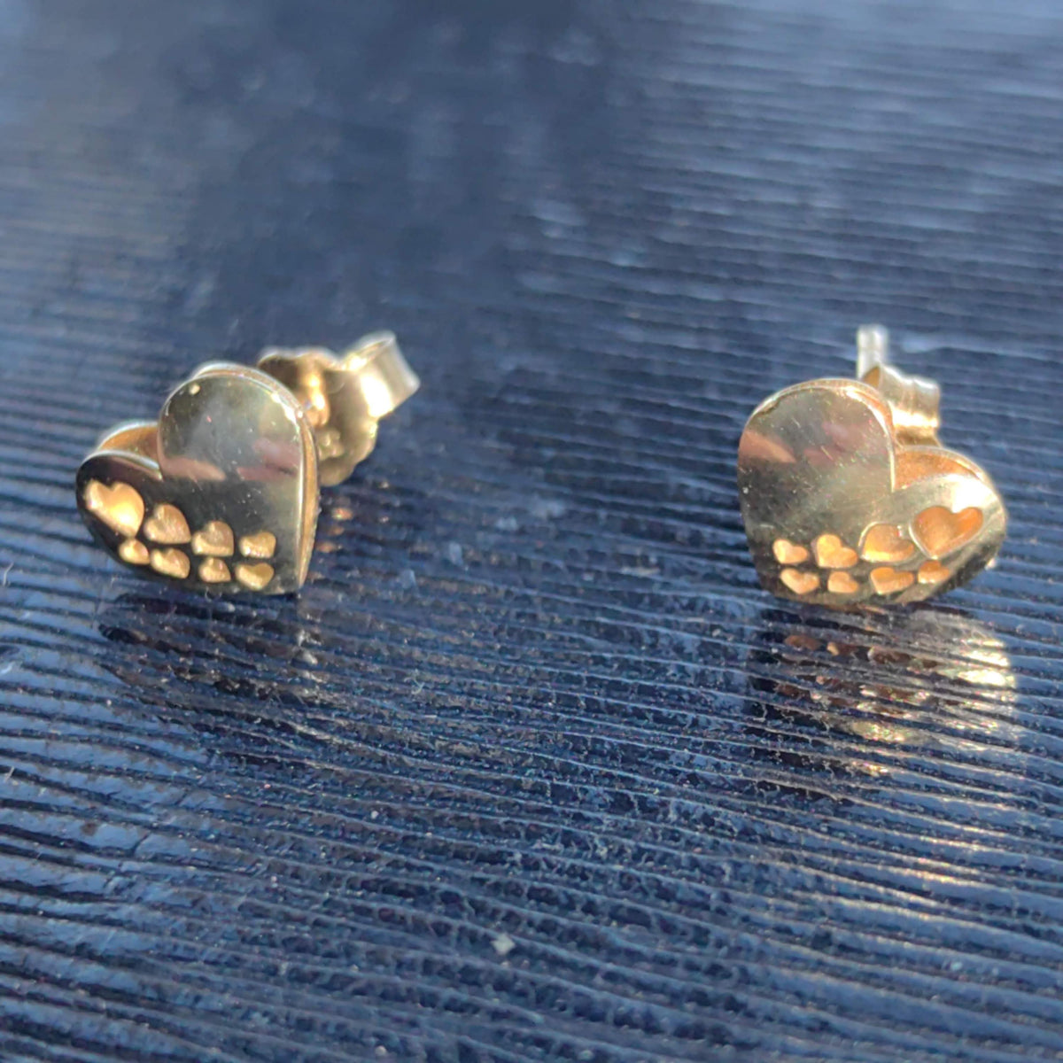 Heart Earrings Vintage 14K 585 Hallmarked Solid Yellow Gold Comfortable studs screw Back Romantic Love Gift for Her girlfriend wife Antique