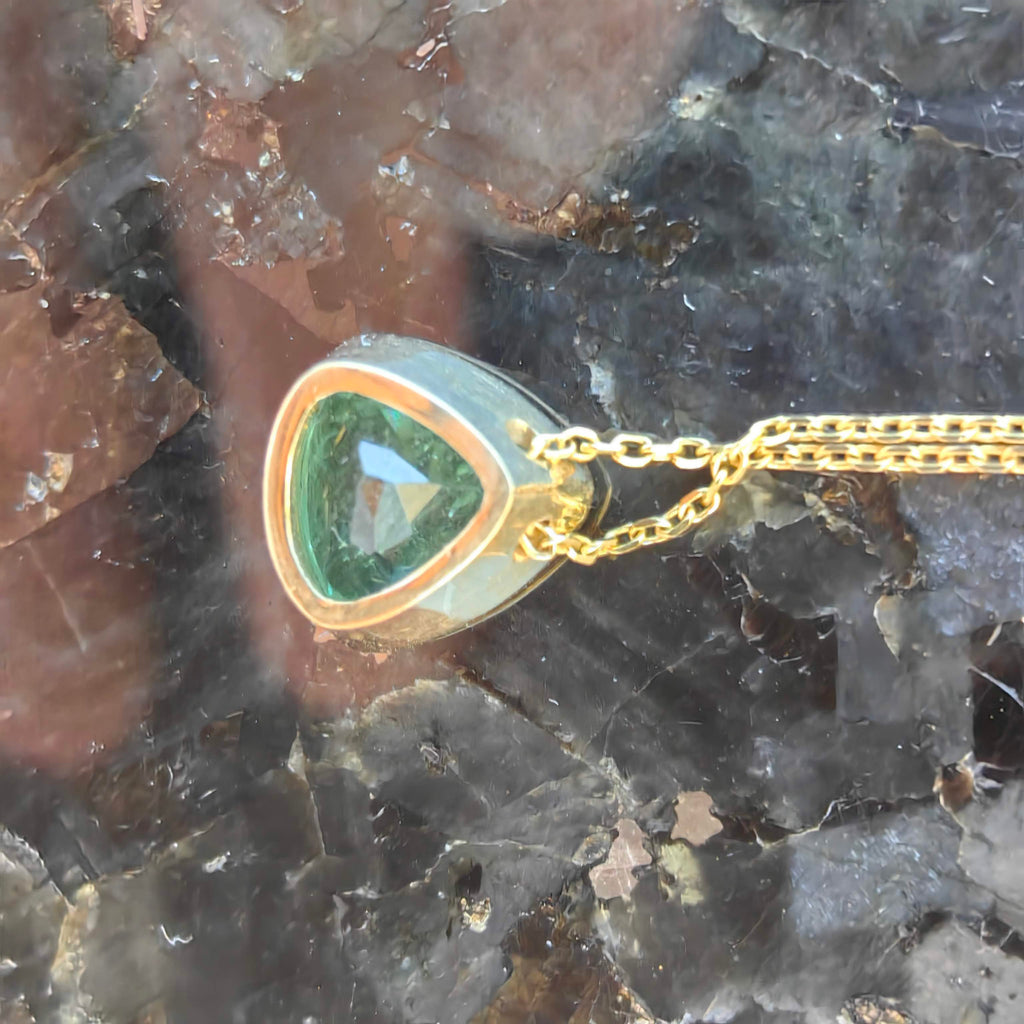 Antique Vintage Emerald Gold Pendant Necklace