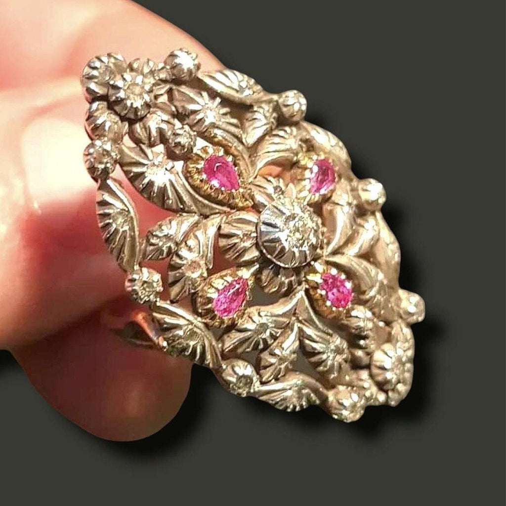 Floral Art Deco Diamond and Ruby gold ring
