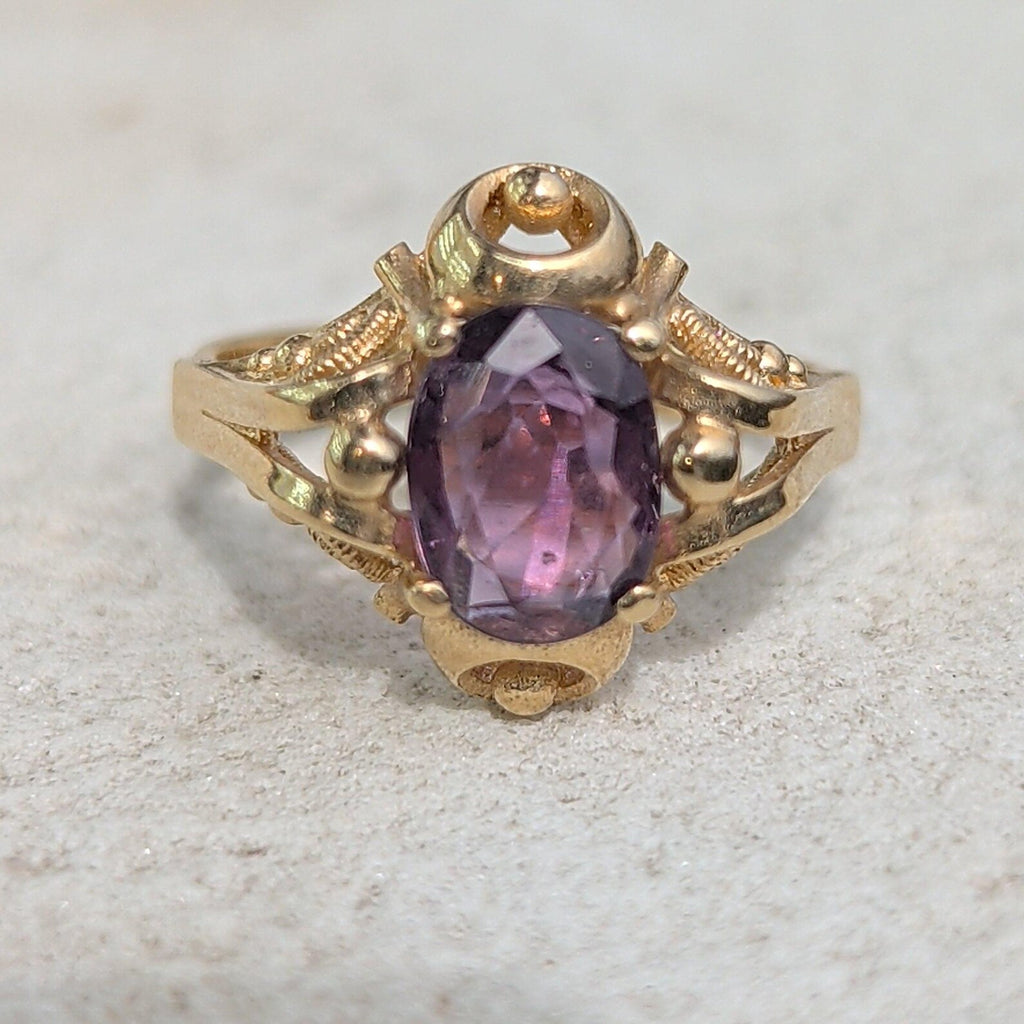 1940s 14k gold purple sapphire ring front