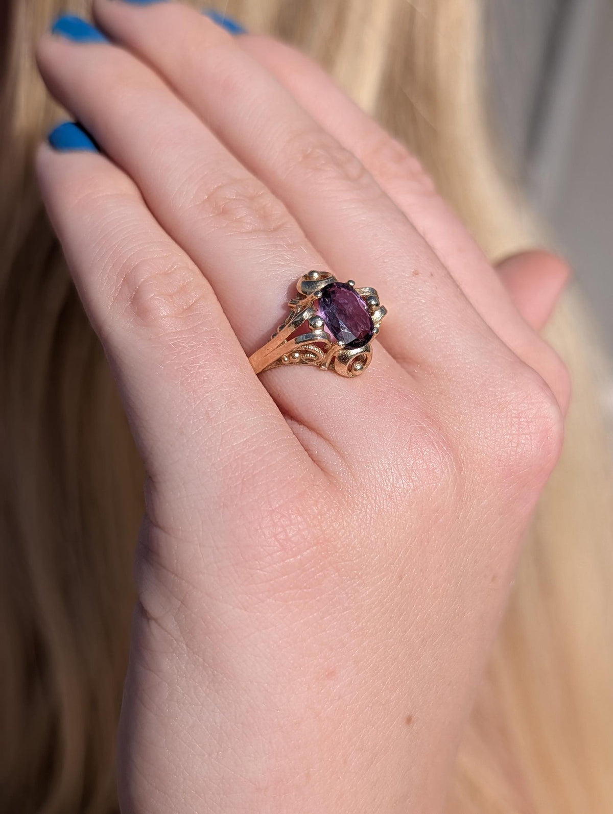 1940s 14k gold purple sapphire floral ring