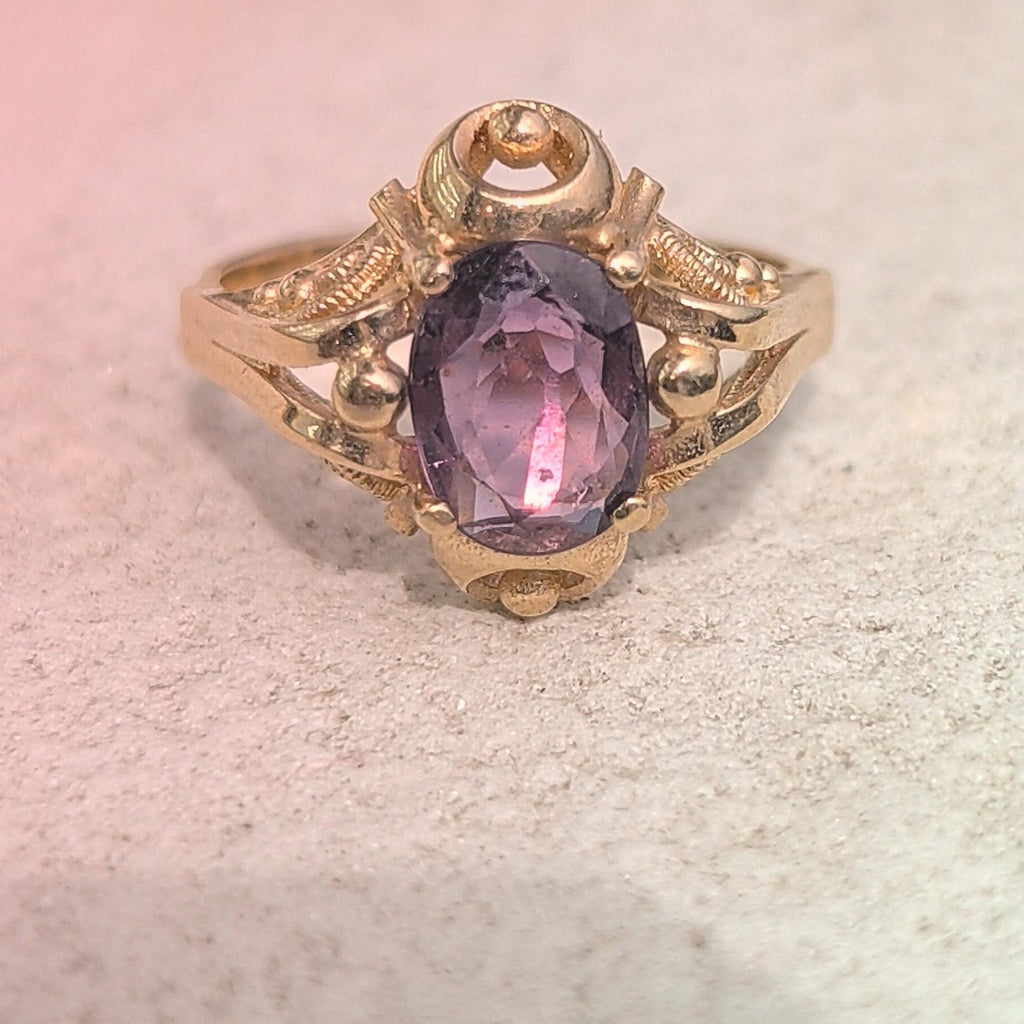 1940s 14k gold purple sapphire floral ring