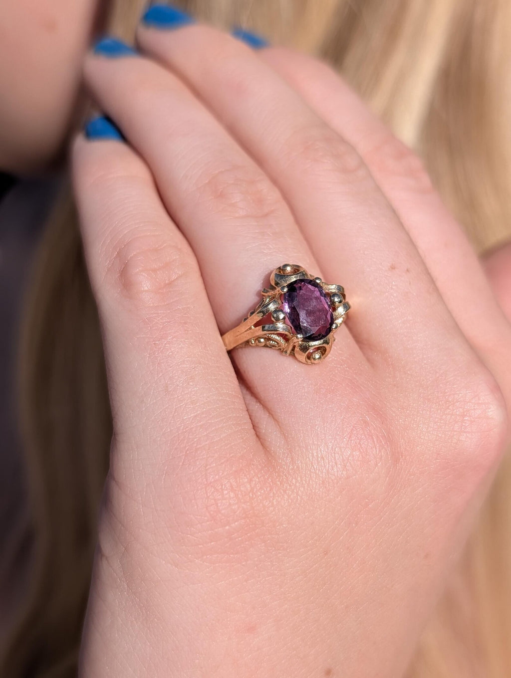 1940s 14k gold purple sapphire floral ring