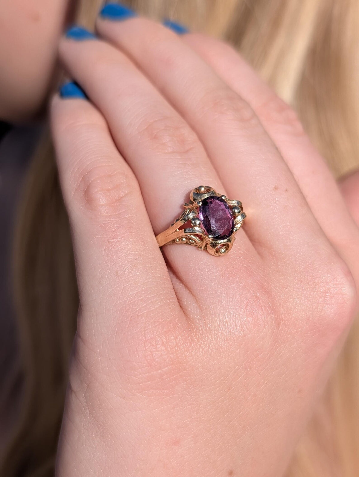 1940s 14k gold purple sapphire floral ring