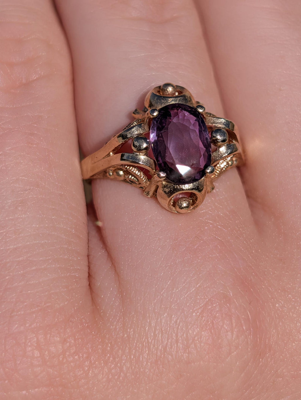 1940s 14k gold purple sapphire floral ring
