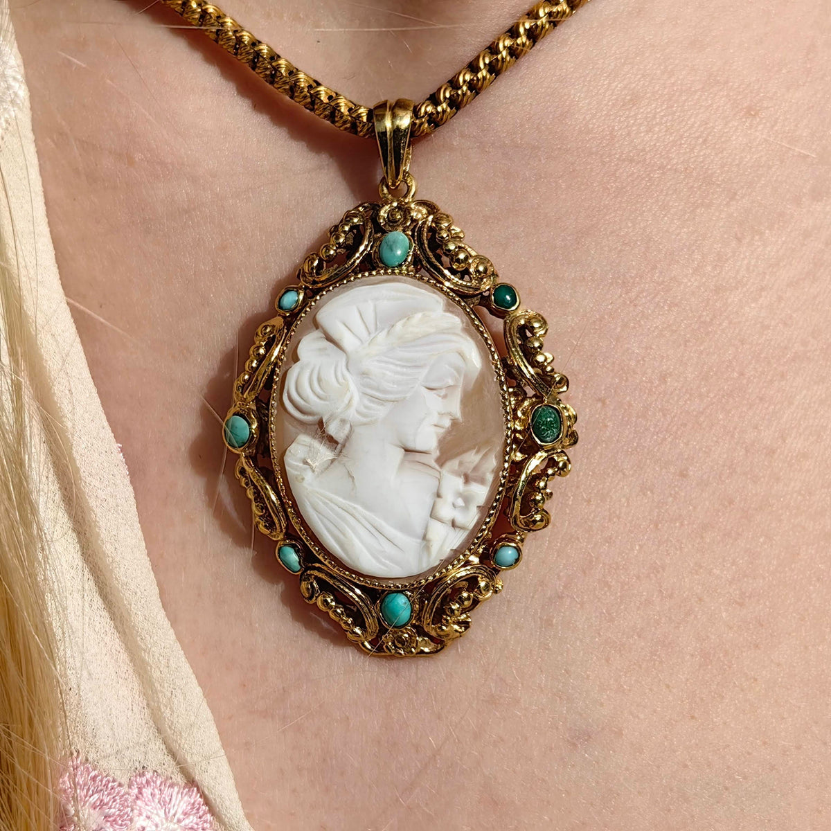 Victorian Antique Vintage Cameo Turquoise Gold plated Silver Frame Pendant