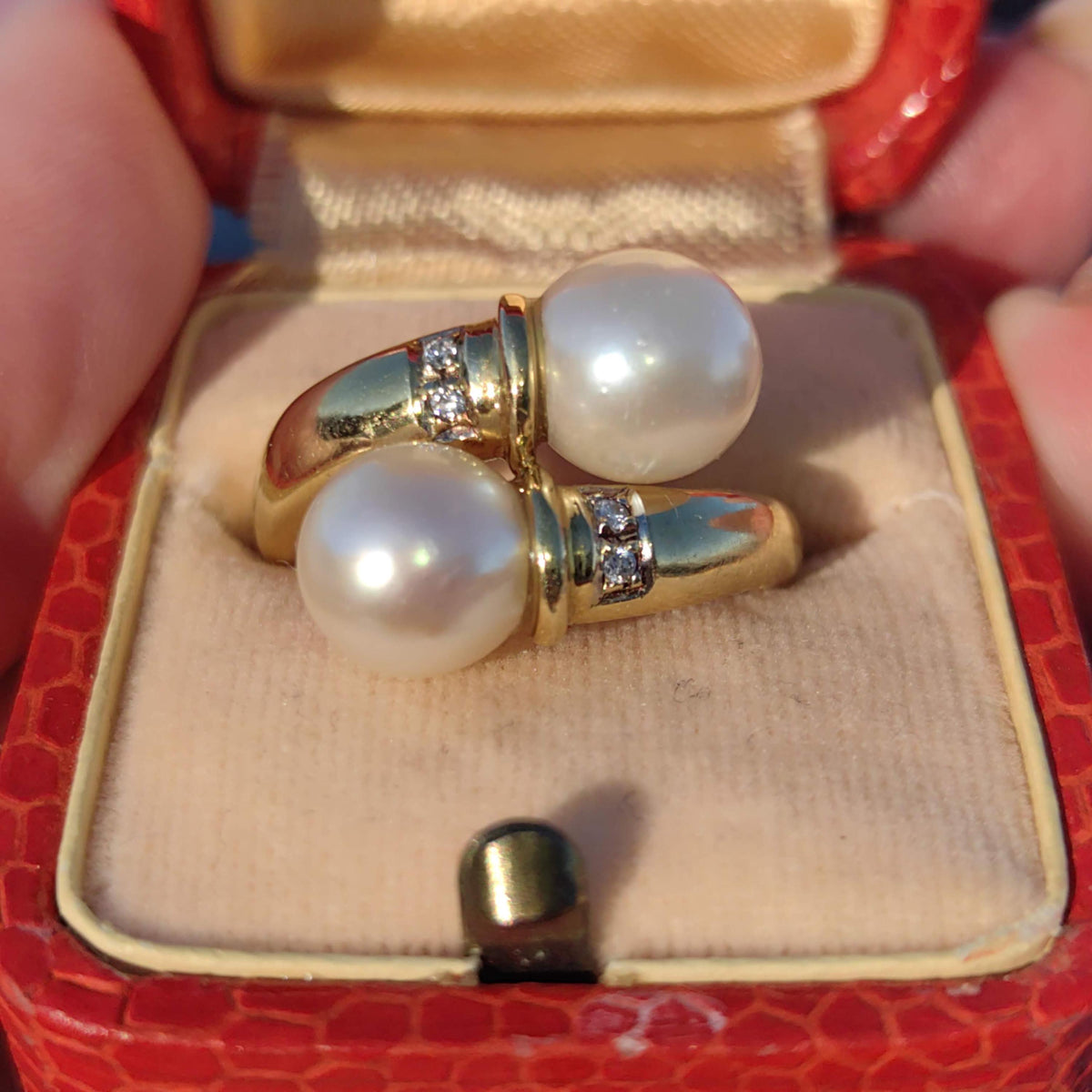 Vintage 1980s Pearl and Diamond 18k Hallmarked Solid Yellow Gold  Statement Elegant Antique Ring Gift for Her