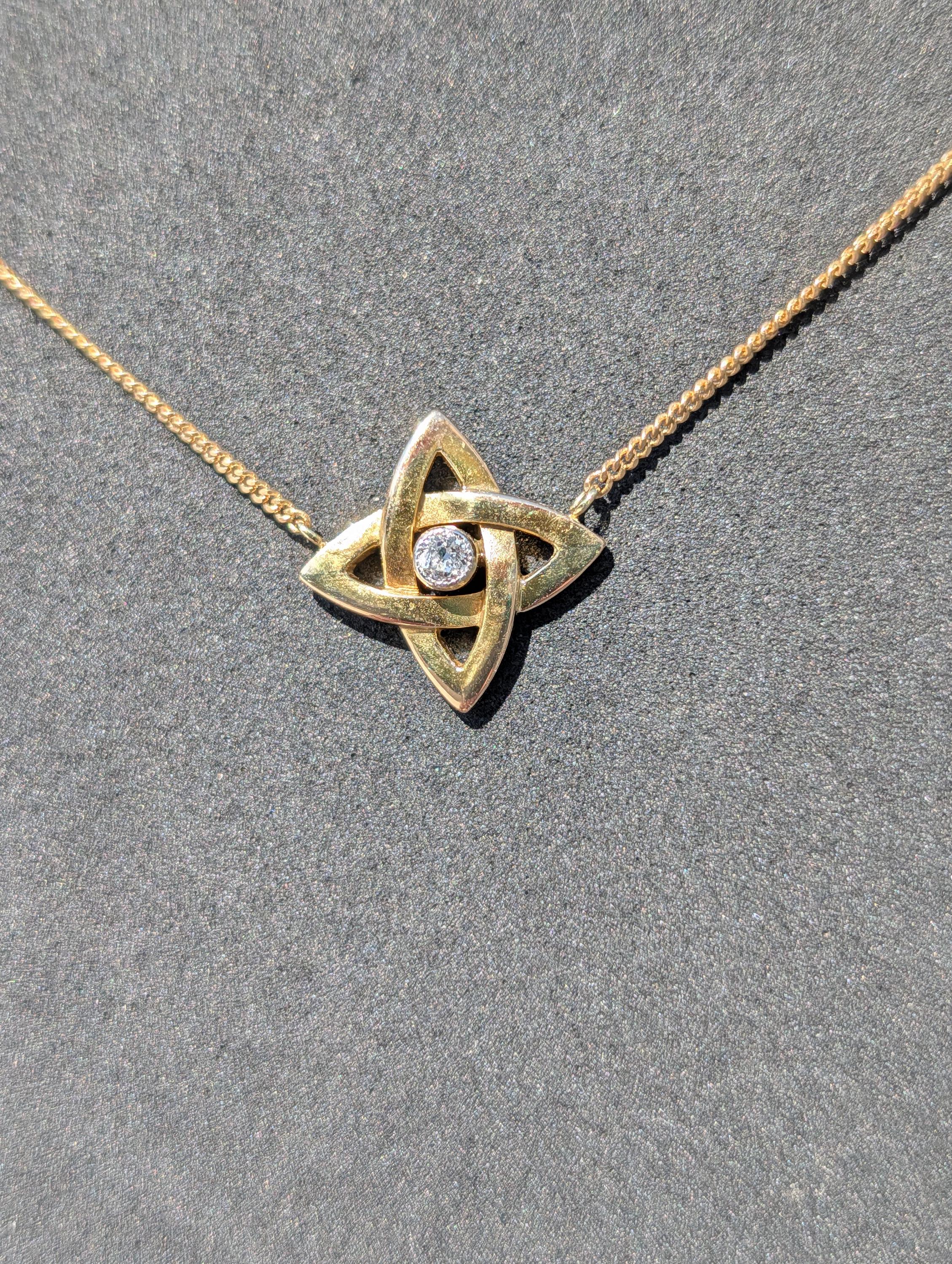 Floral Star Shape Diamond Pendant Necklace, Solid Hallmarked 18k Gold, 0.07 ct Diamond, 54.5 cm Chain Fine Jewelry Gift Necklace