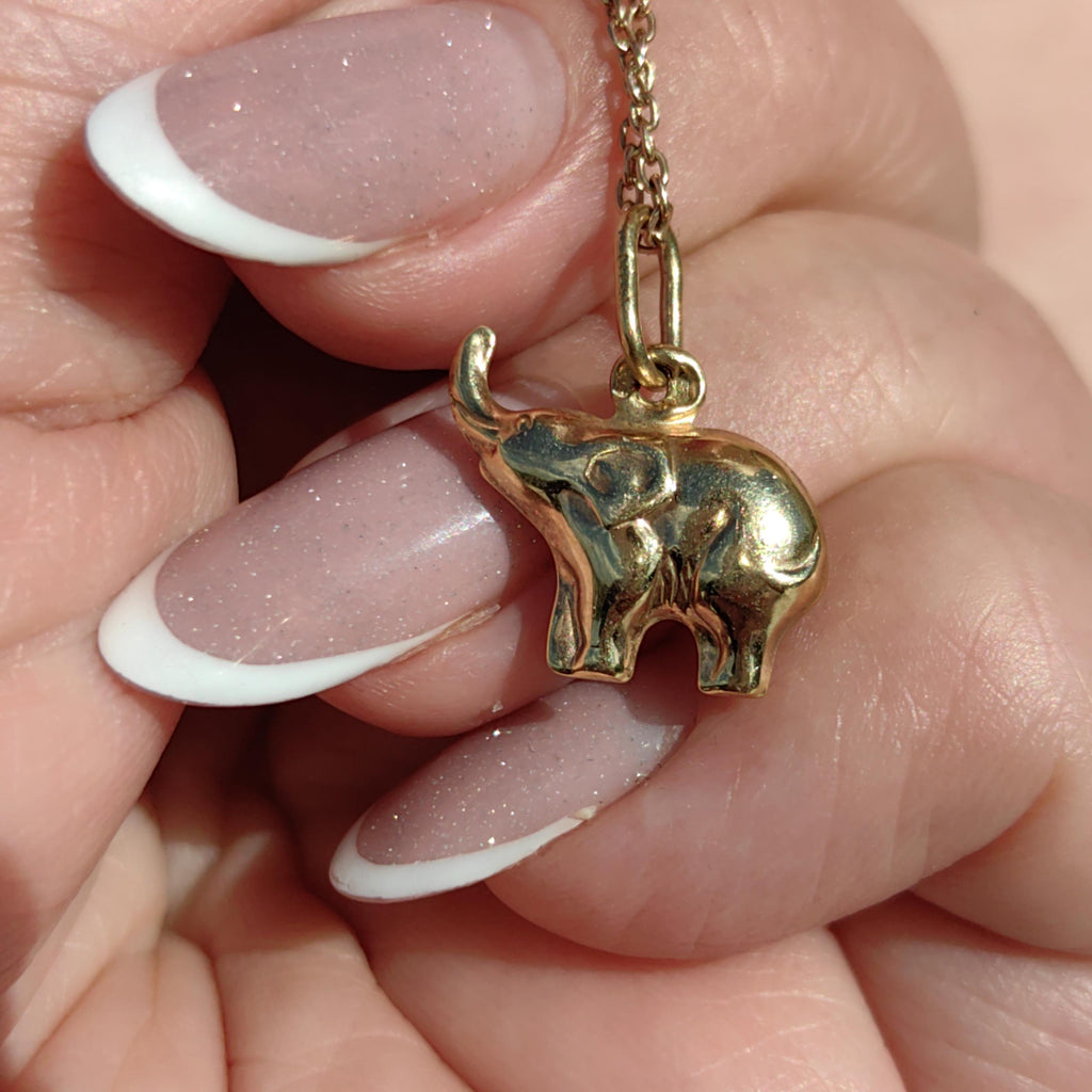 14K Yellow Gold Elephant Pendant: Vintage Mid-Century Charm