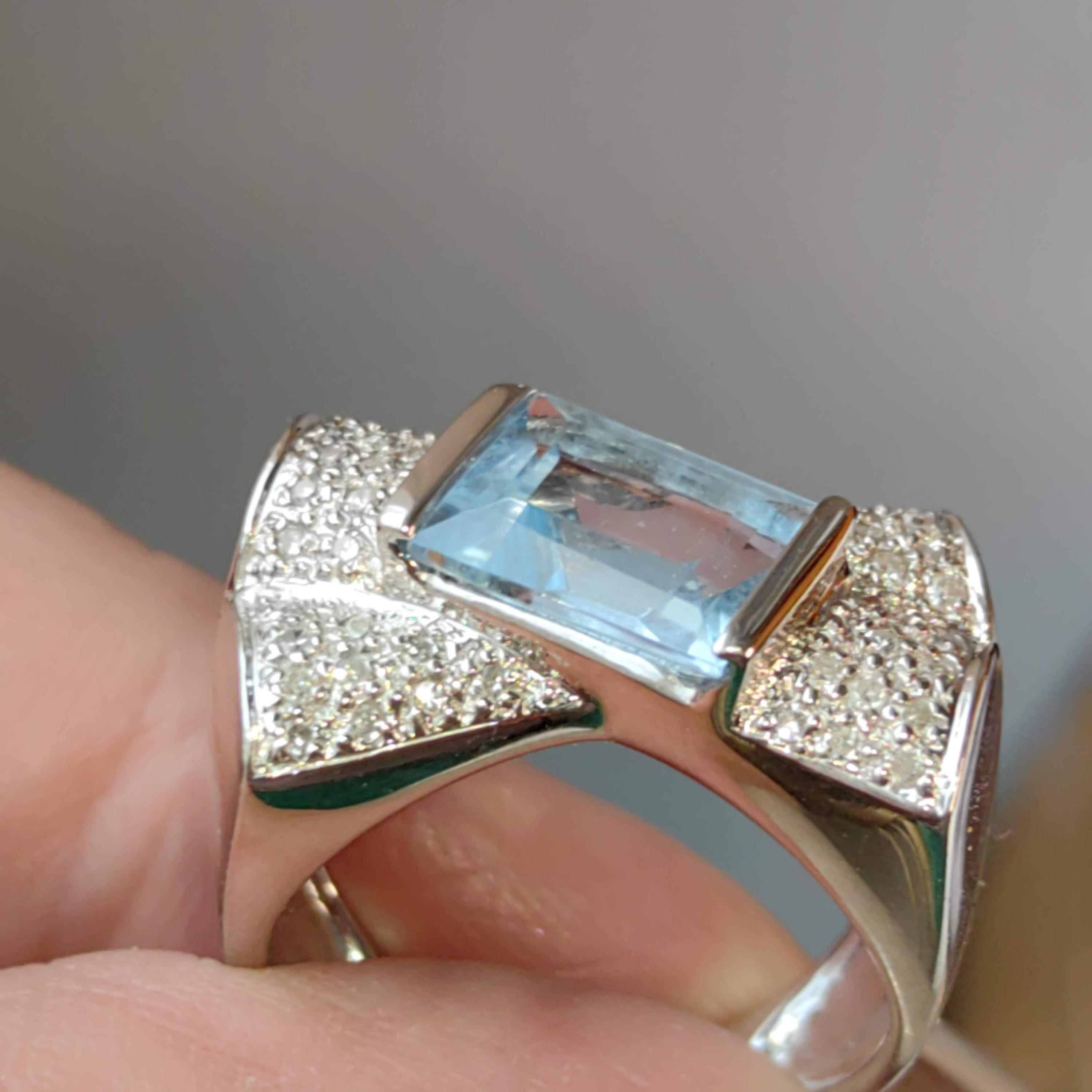 Aquamarine Diamond 18k White Gold Cocktail Ring: Geometric Statement