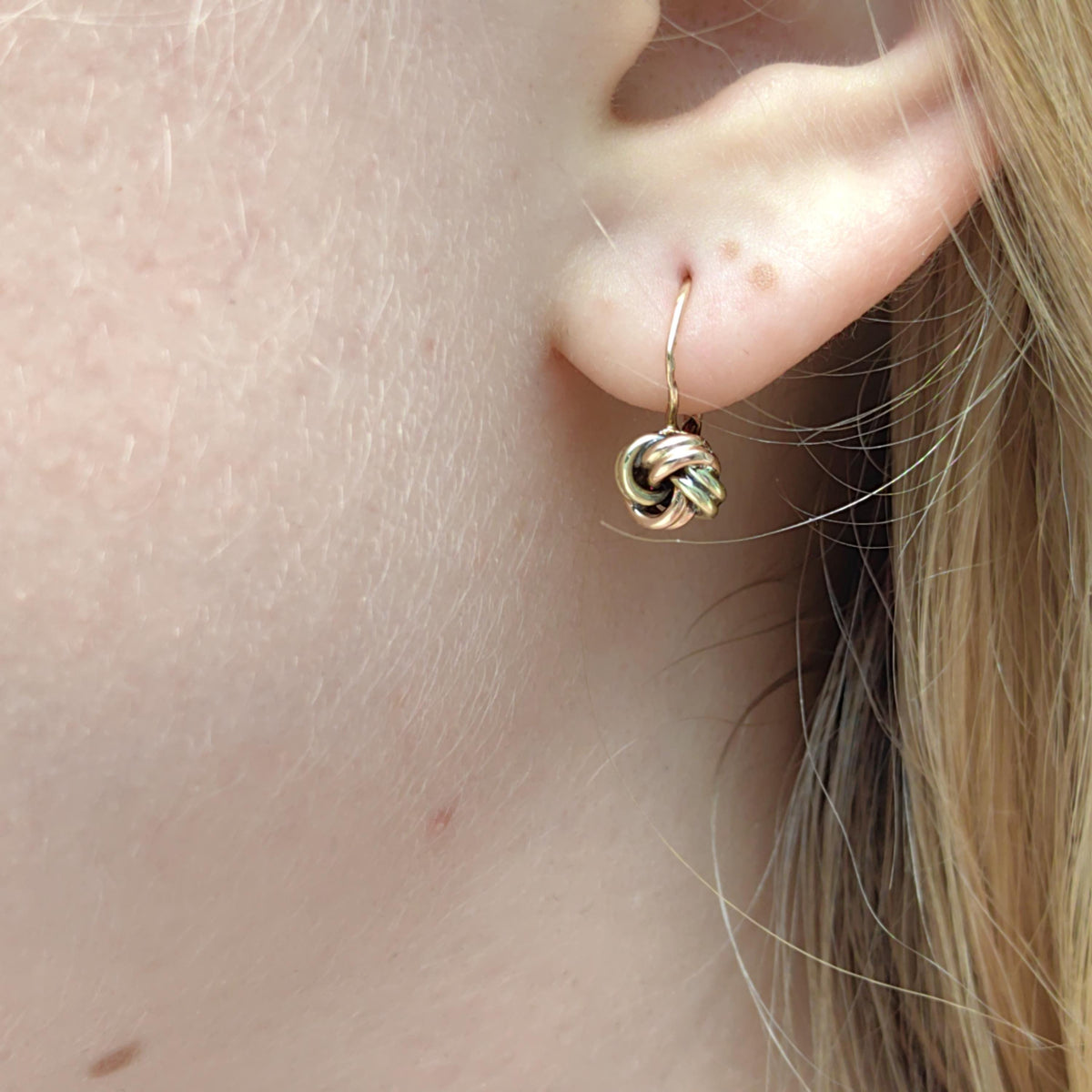 Vintage 14K Two-Tone Gold Braided Knot Earrings: 1940s Lever Back Sleepers