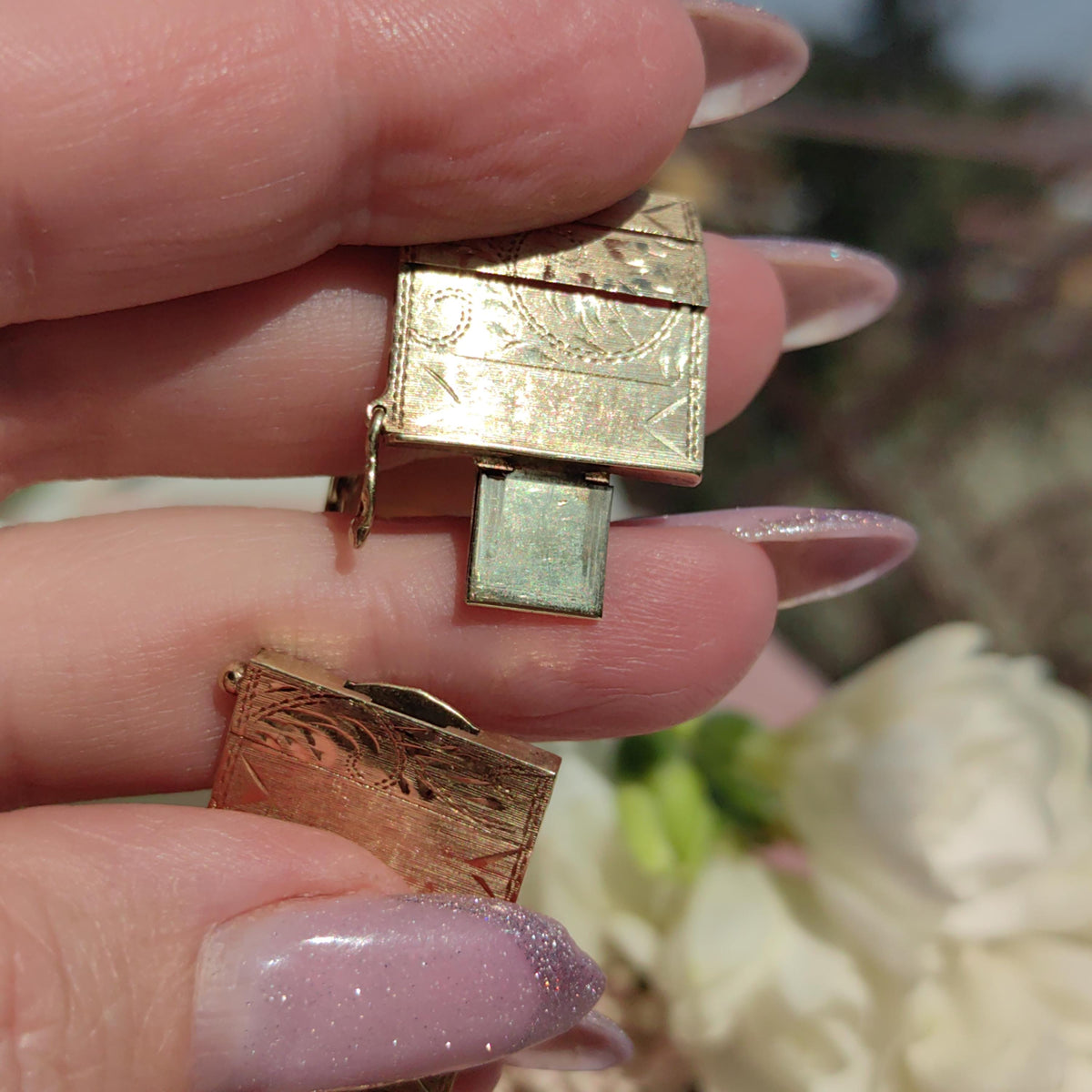 14k Yellow Gold Floral Link Bracelet: Antique Hand Chiseled Bangle, 1920s 25.9gr Solid, 19.5 cm long