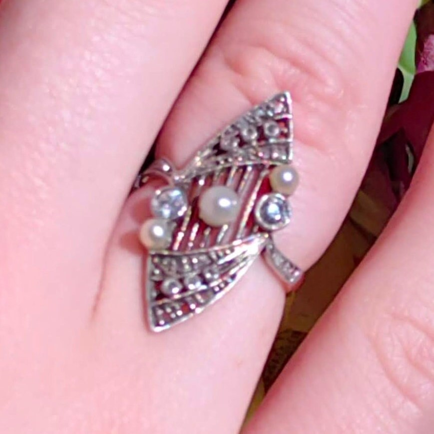 Art Deco Pearl Diamond Ring: 18k Gold Filigree Cocktail Ring