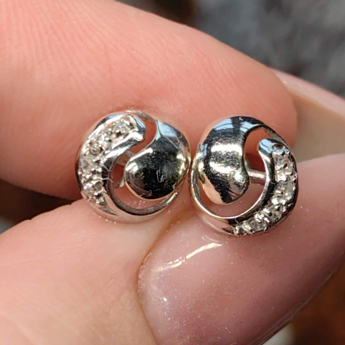 Diamond Solid 8k White Gold Round Stud Geometric Vintage Classic Minimalist Elegant Gift for Her Yin and Yang Earrings