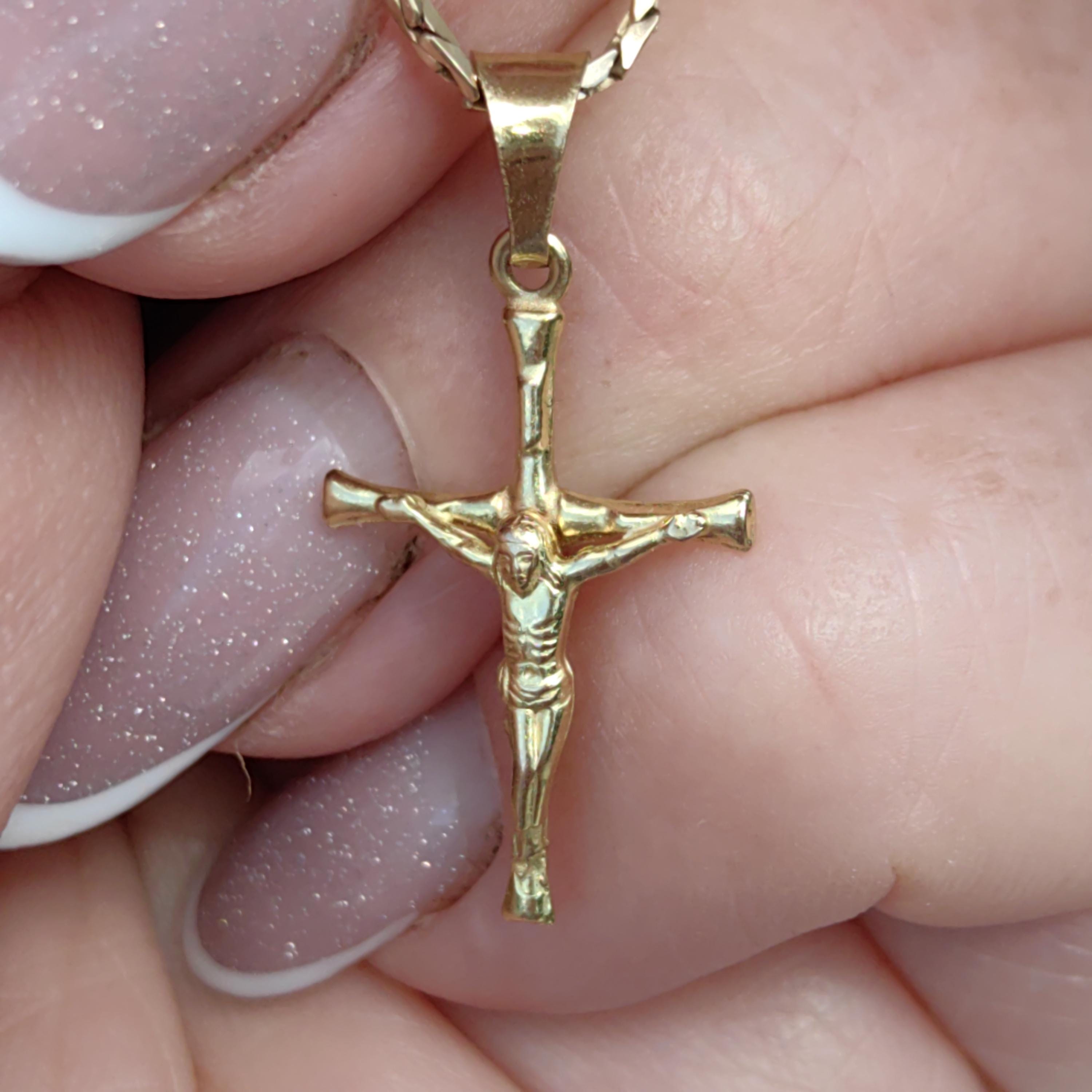 Vintage 14k Solid Yellow Gold Jesus Crucifix Cross Necklace Pendant Hand Chiseled Christian Catholic Latin Cross Charm Gift Present