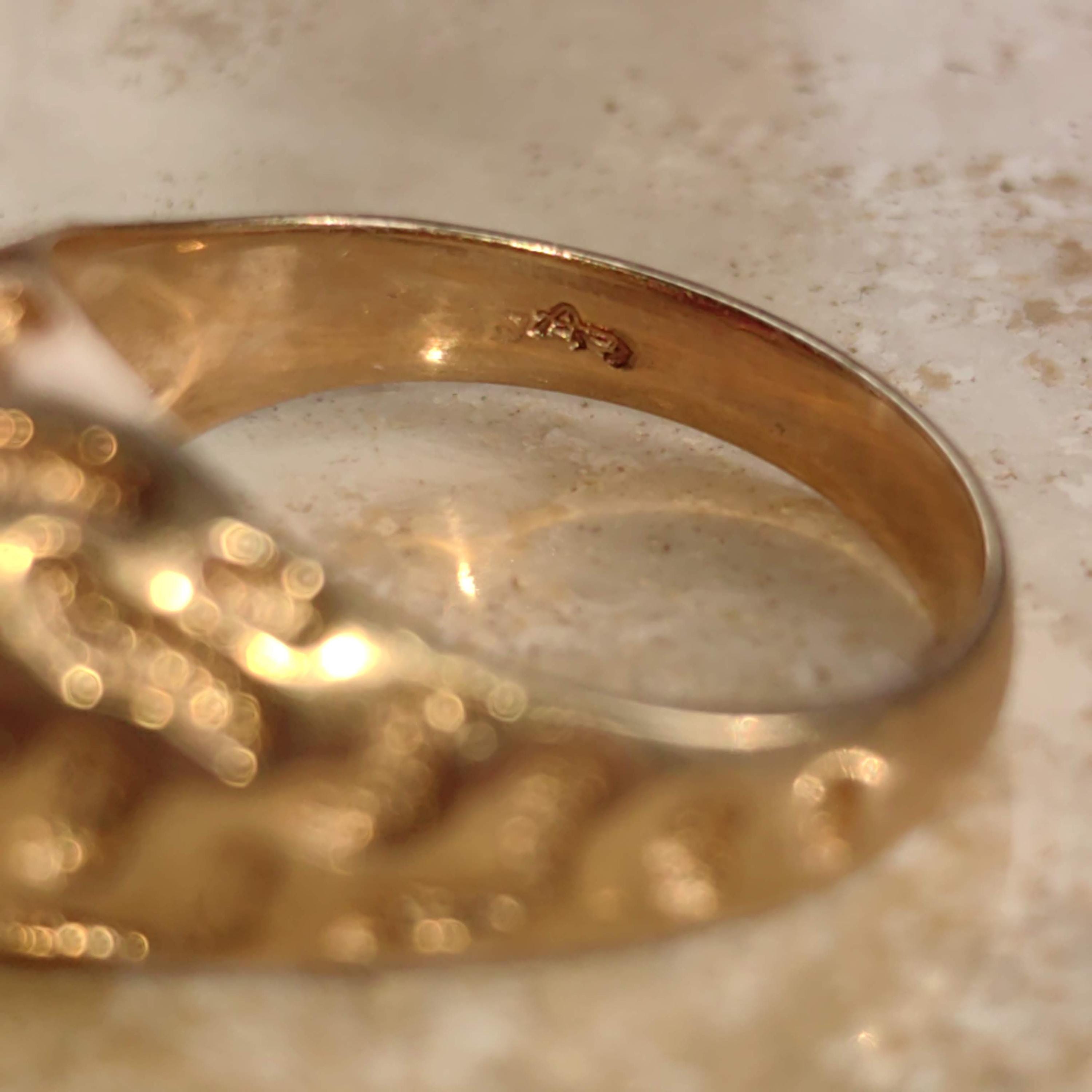 Vintage 10k Gold Star Ruby Ring: Panther Pattern, Size 8.5