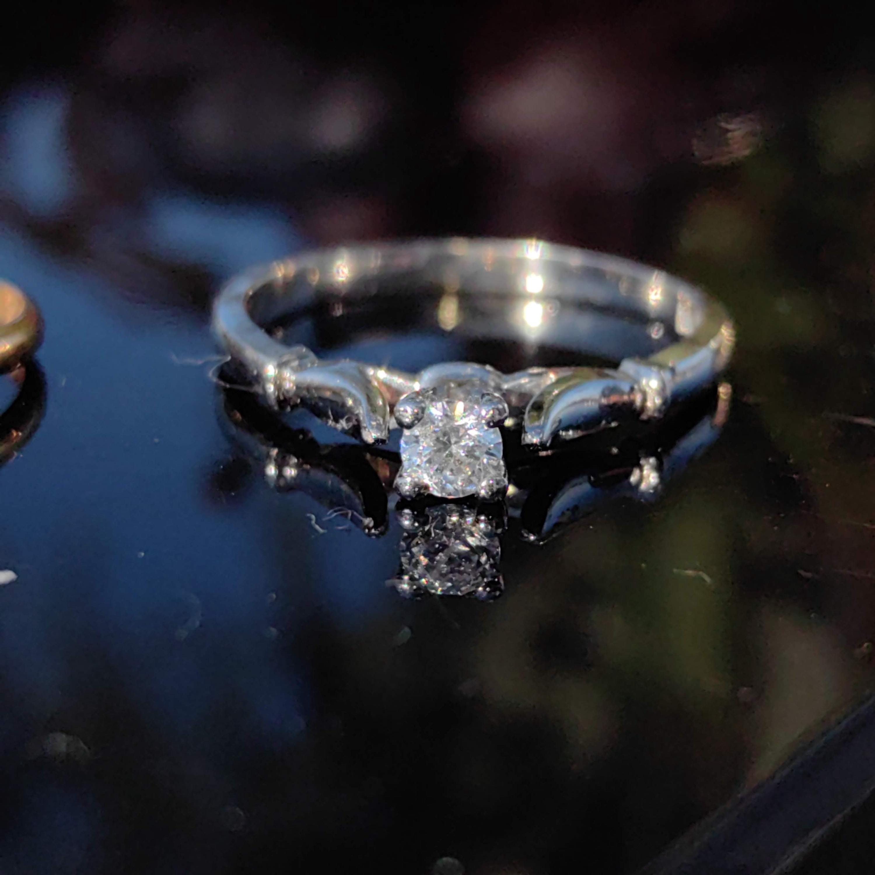 Vintage 0.15 ct. Diamond Solid 14k White Gold Hallmarked Engagement Wedding Solitaire Ring