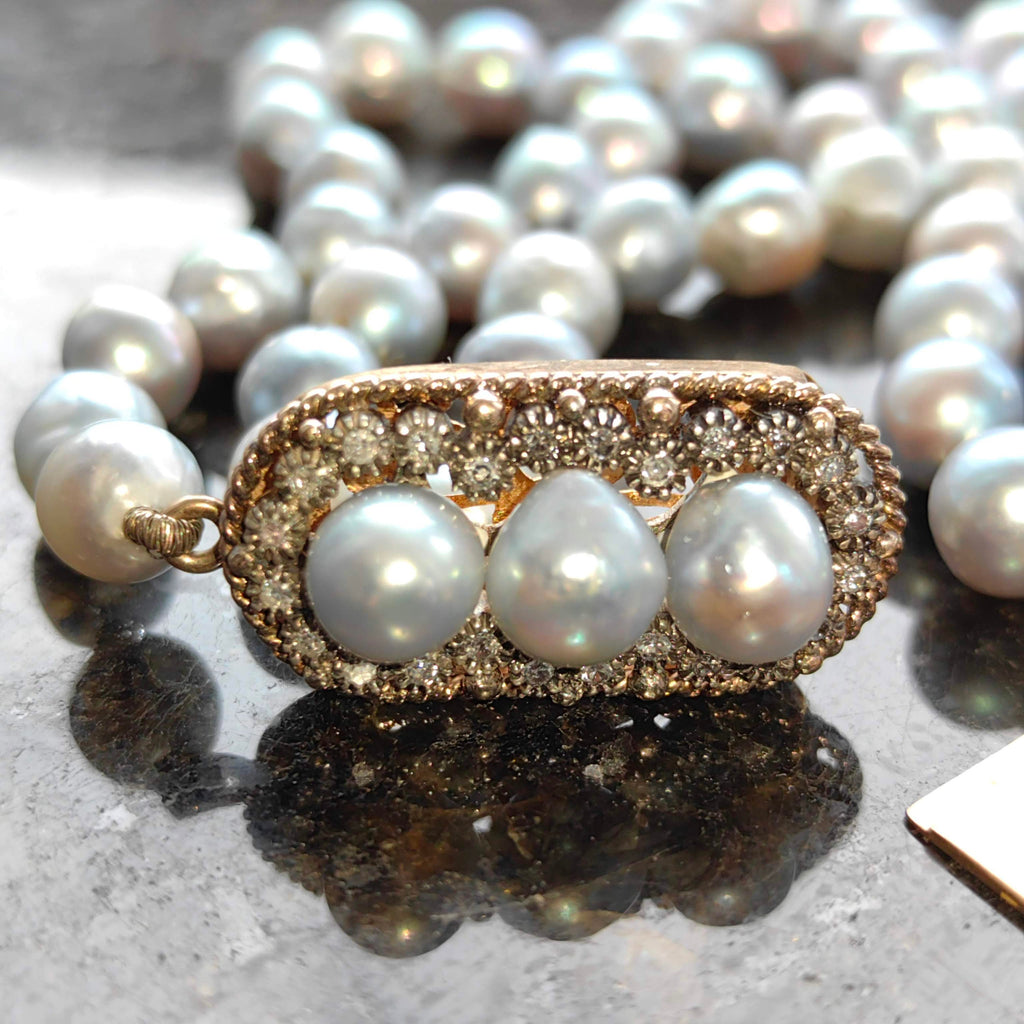 Art Deco 18k Gold Diamond Pearl Necklace: 1940s Vintage Beaded Lock