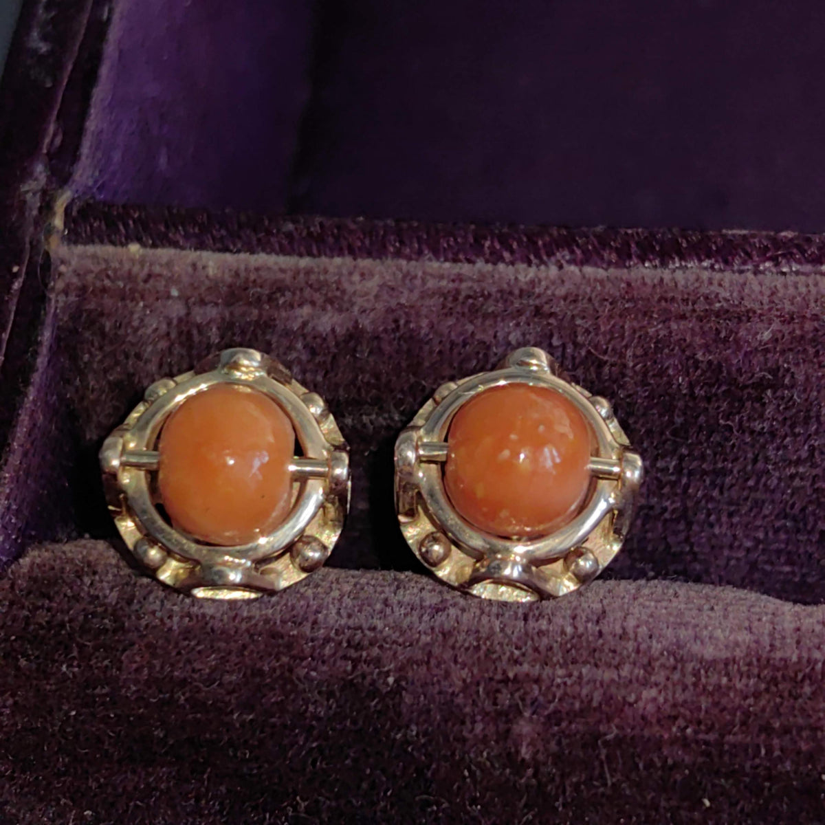 Vintage 14k Gold Coral Stud Earrings: Art Deco Style