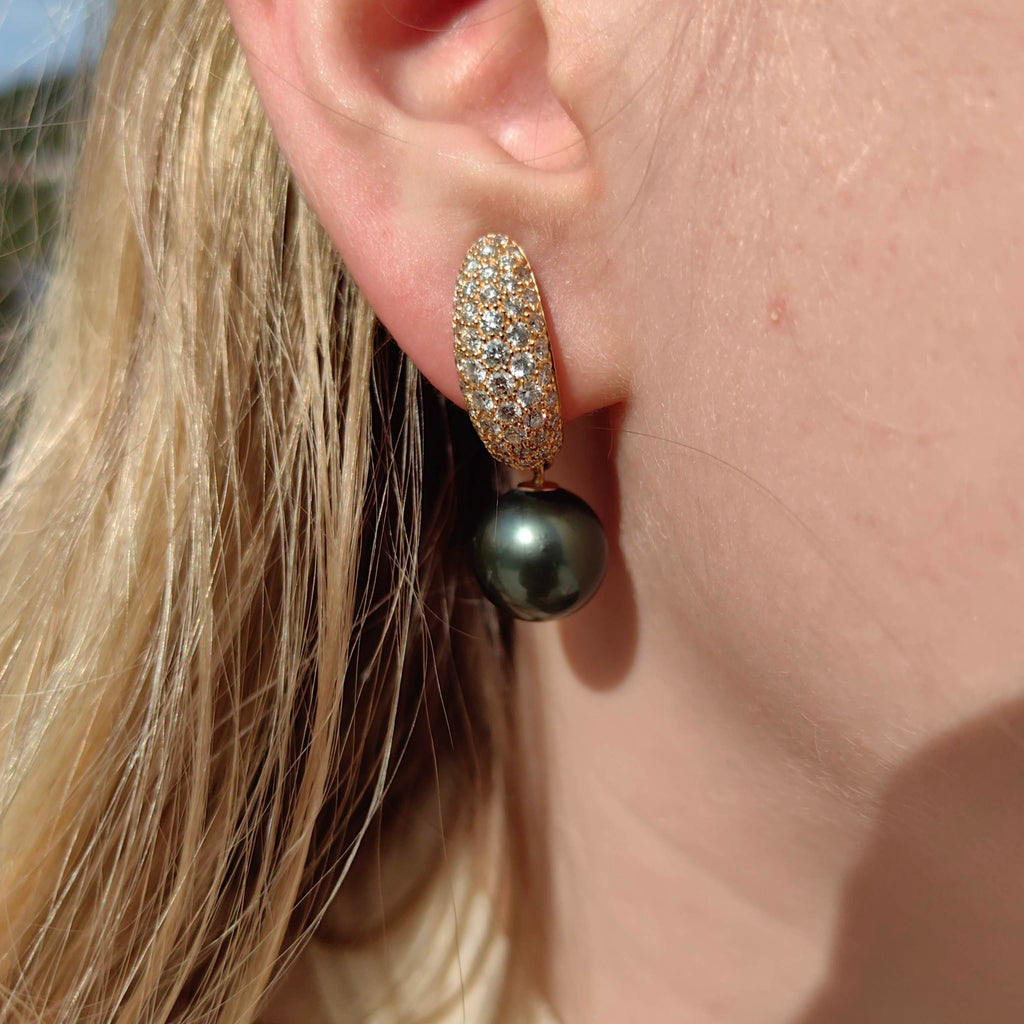 Vintage Tahitian Pearl and Diamond 18k Gold Dangle Statement Earrings Latch Back Closure