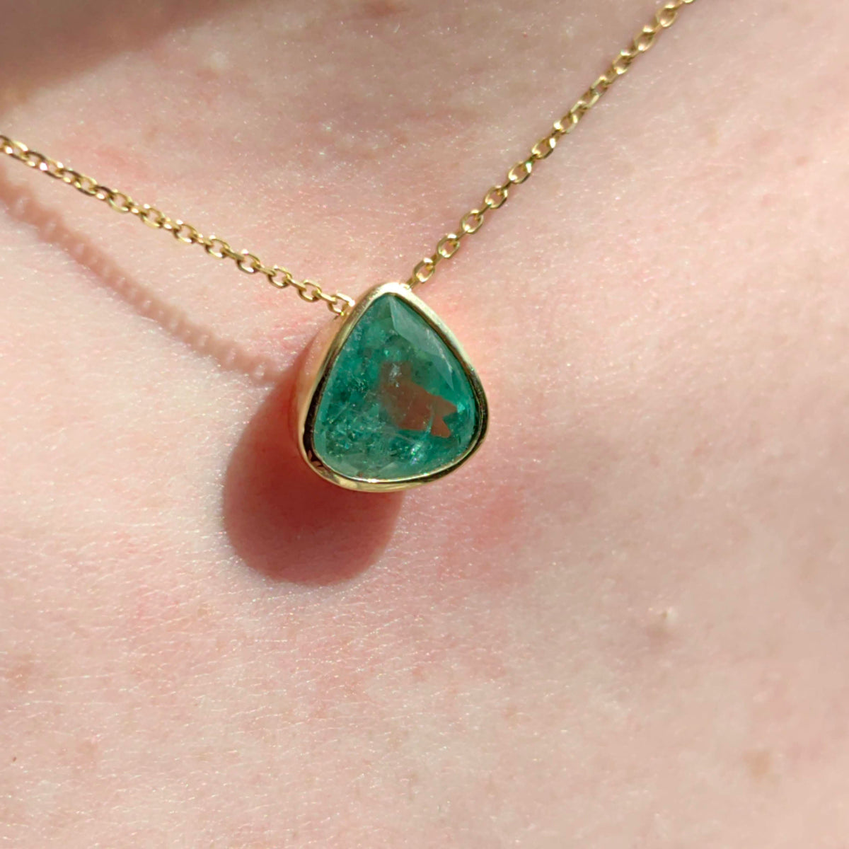 Antique Vintage Emerald Gold Pendant Necklace