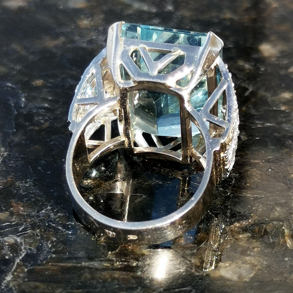 Antique Art Deco Aquamarine Diamond Ring: 18k Gold & Platinum