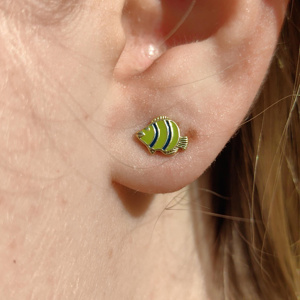 14k Yellow Gold Enamel Fish Stud Earrings: Vintage Ocean Jewelry