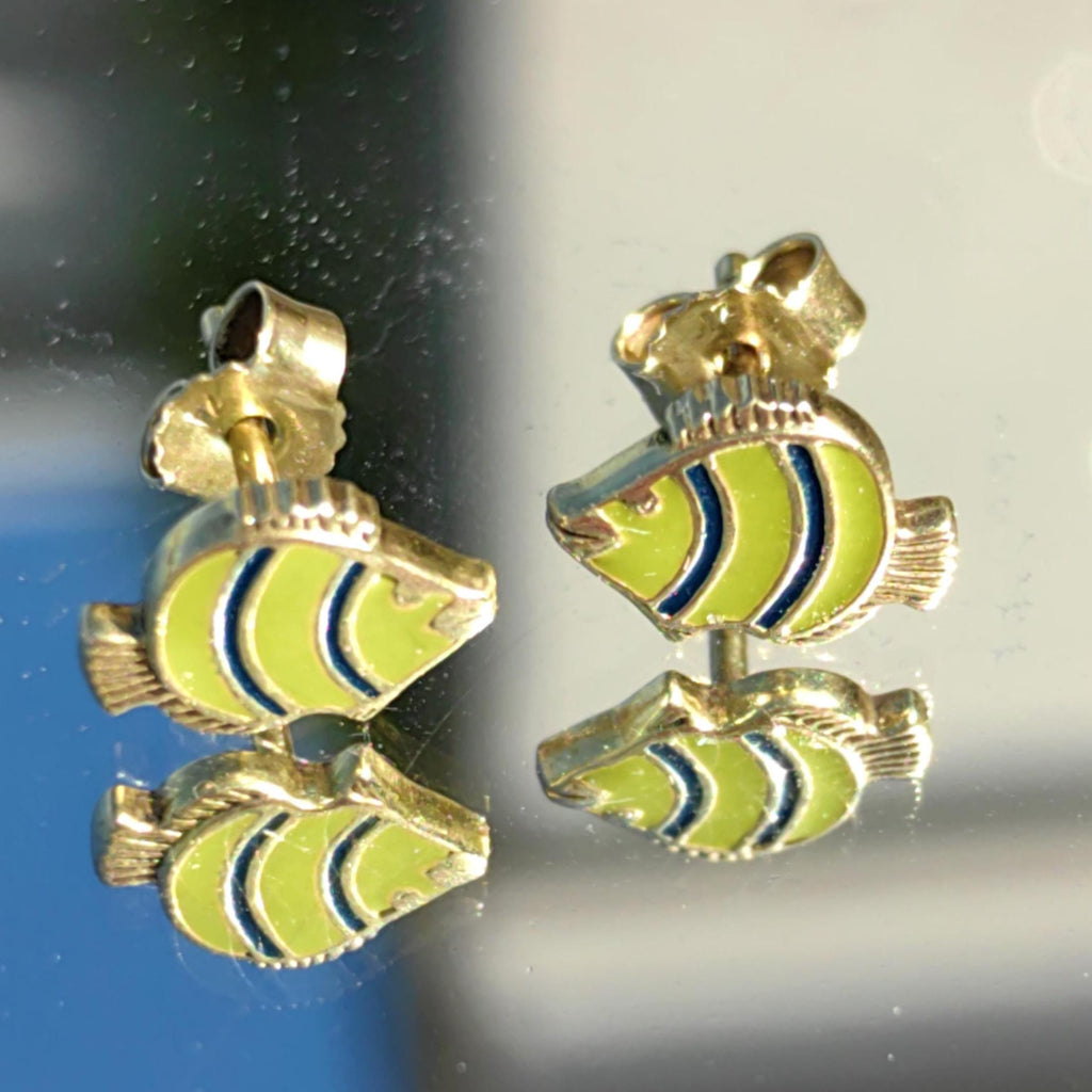 14k Yellow Gold Enamel Fish Stud Earrings: Vintage Ocean Jewelry