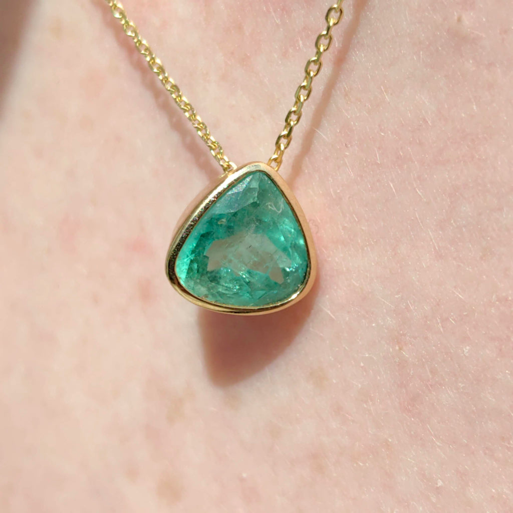 Antique Vintage Emerald Gold Pendant Necklace