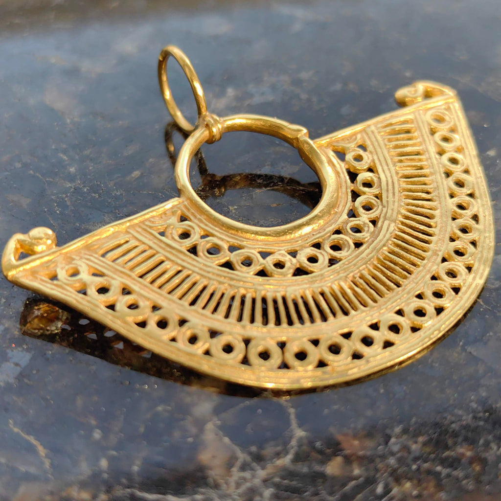 Vintage 18k Yellow Gold Egyptian Style Pendant: Filigree Boho Statement