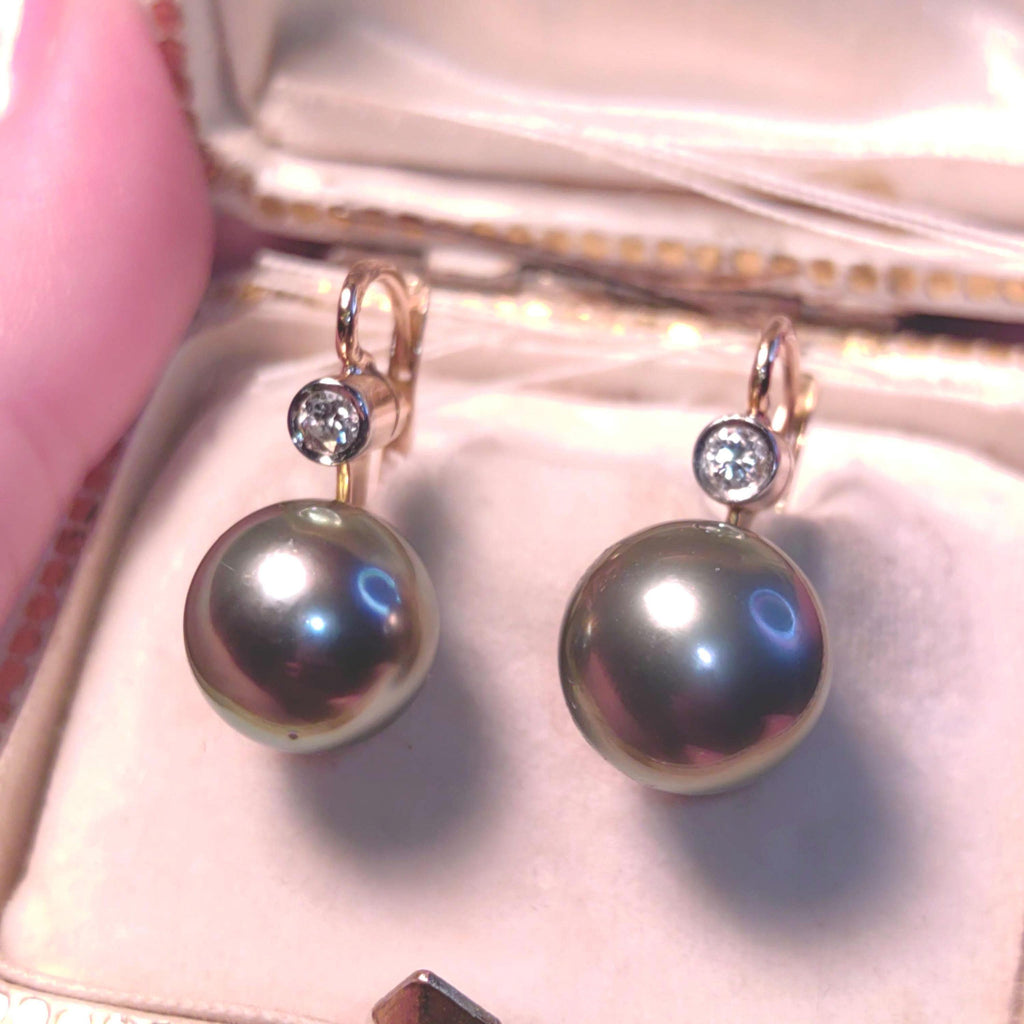 Vintage Art Deco Tahitian Pearl Diamond 18k Gold Earrings