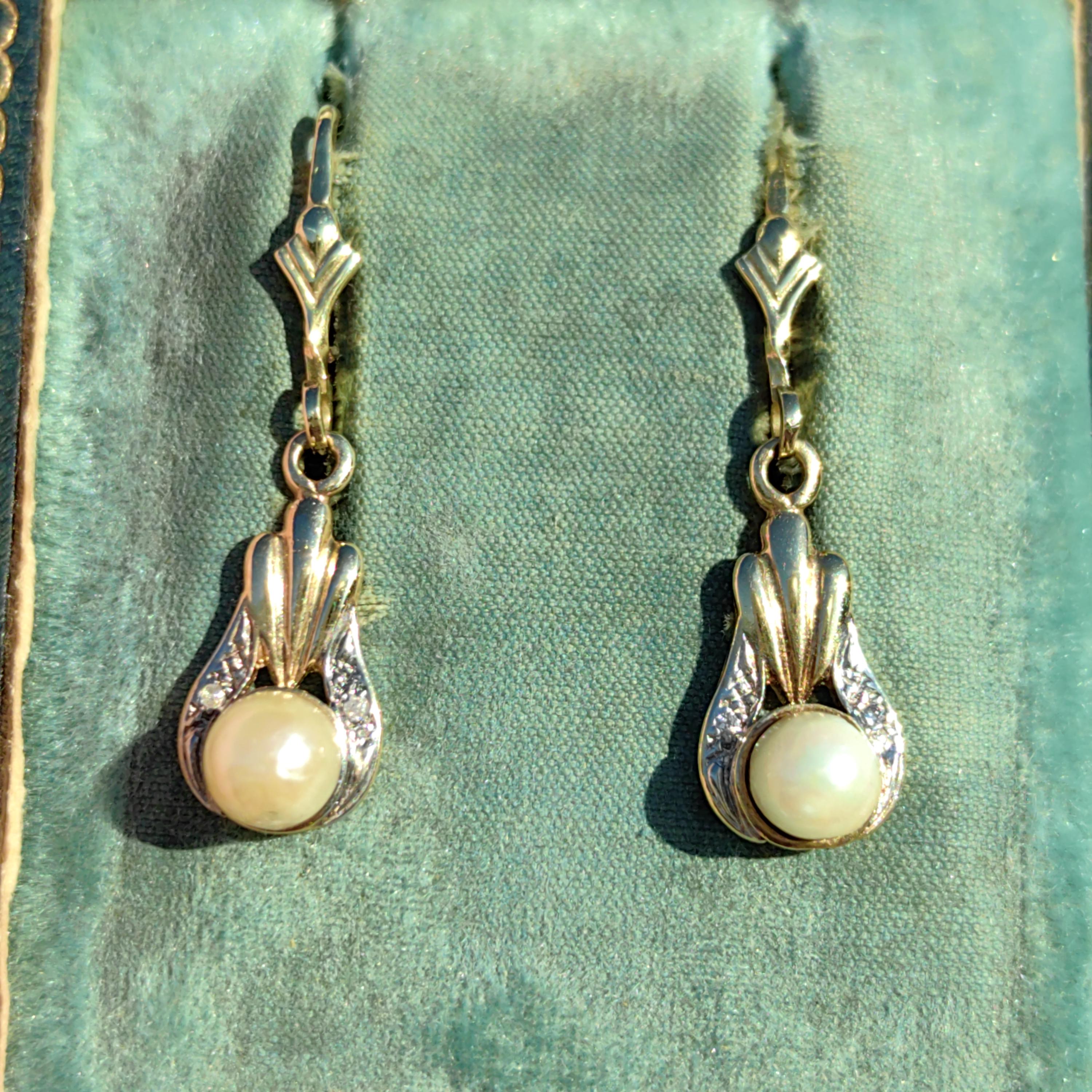 Vintage 14K Yellow Gold Dangle Earrings: Diamond & Cultured Pearl