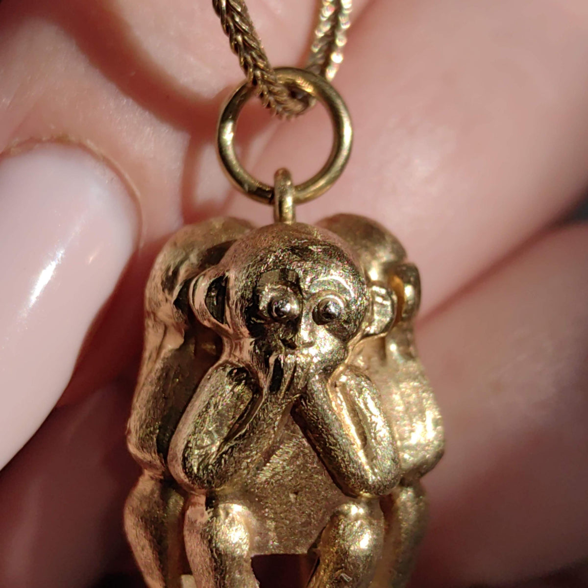 Vintage 18k Gold Three Monkey Pendant: Chrysophrase Stone Charm