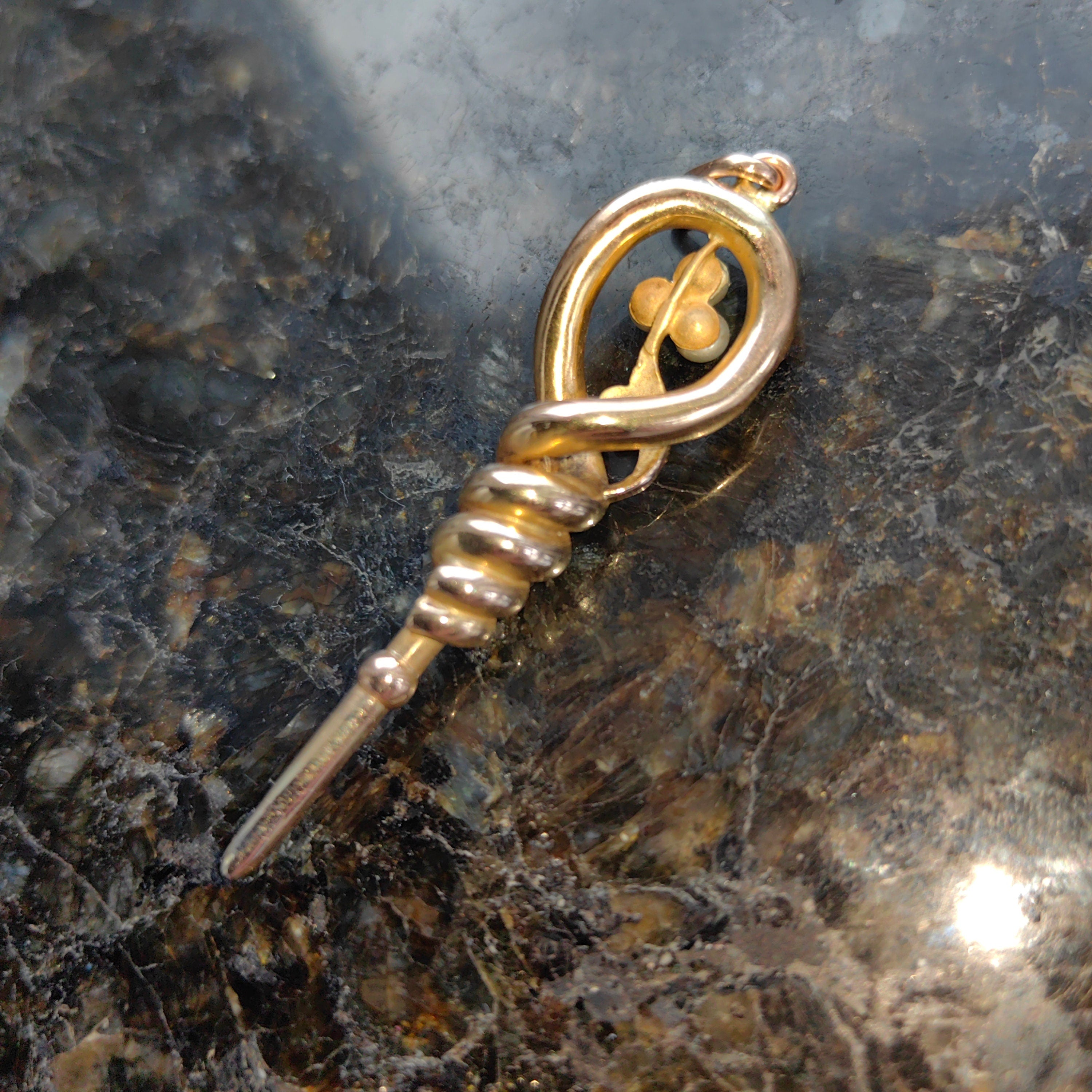Art Nouveau Antique Vintage Pearl and Small Diamond 18K Solid Yellow Gold Dainty Pendant