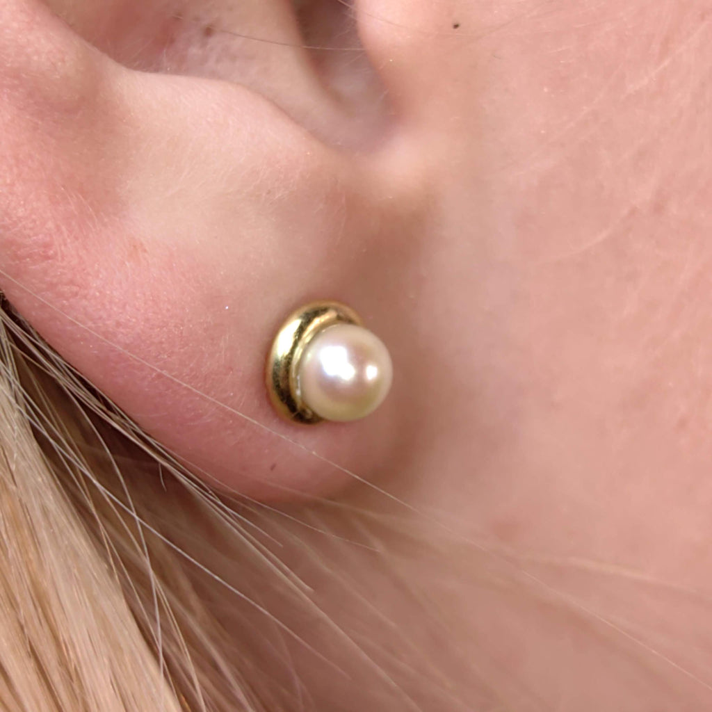 Natural Pearl Yellow Gold Earrings, Dainty Elegant Stud Vintage Antique Retro Dainty Earrings Gift for Her Present